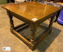Oak Reproduction Coffee Table, 610mm x 610mm (location: Wakefield / collection: Monday 7 March)