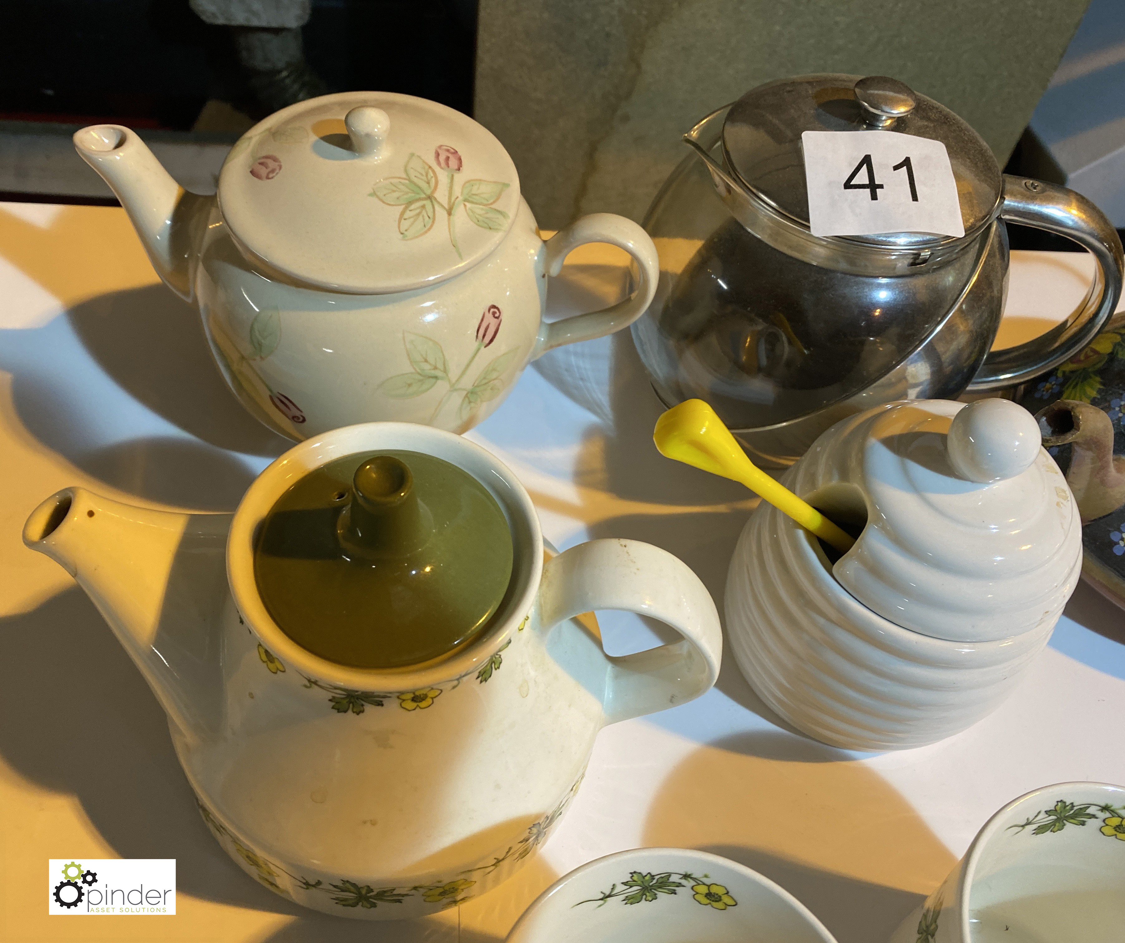 5 various Teapots, Honey Pot and 2 Cups (location: Wakefield / collection: Monday 7 March) - Image 4 of 4
