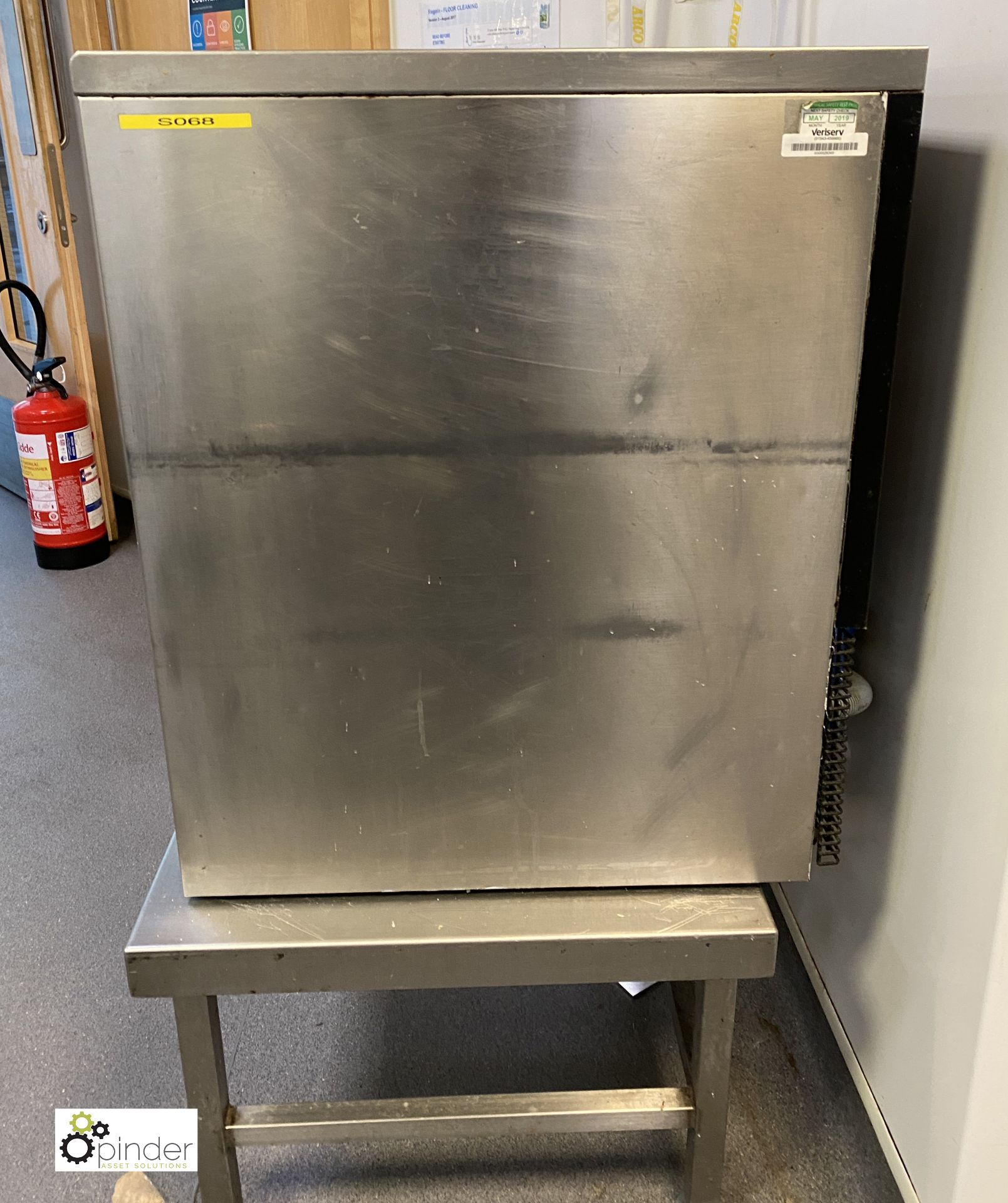 Electrolux stainless steel Ice Maker, 240volts, 500mm x 580mm x 685mm, with stainless steel stand ( - Image 4 of 4