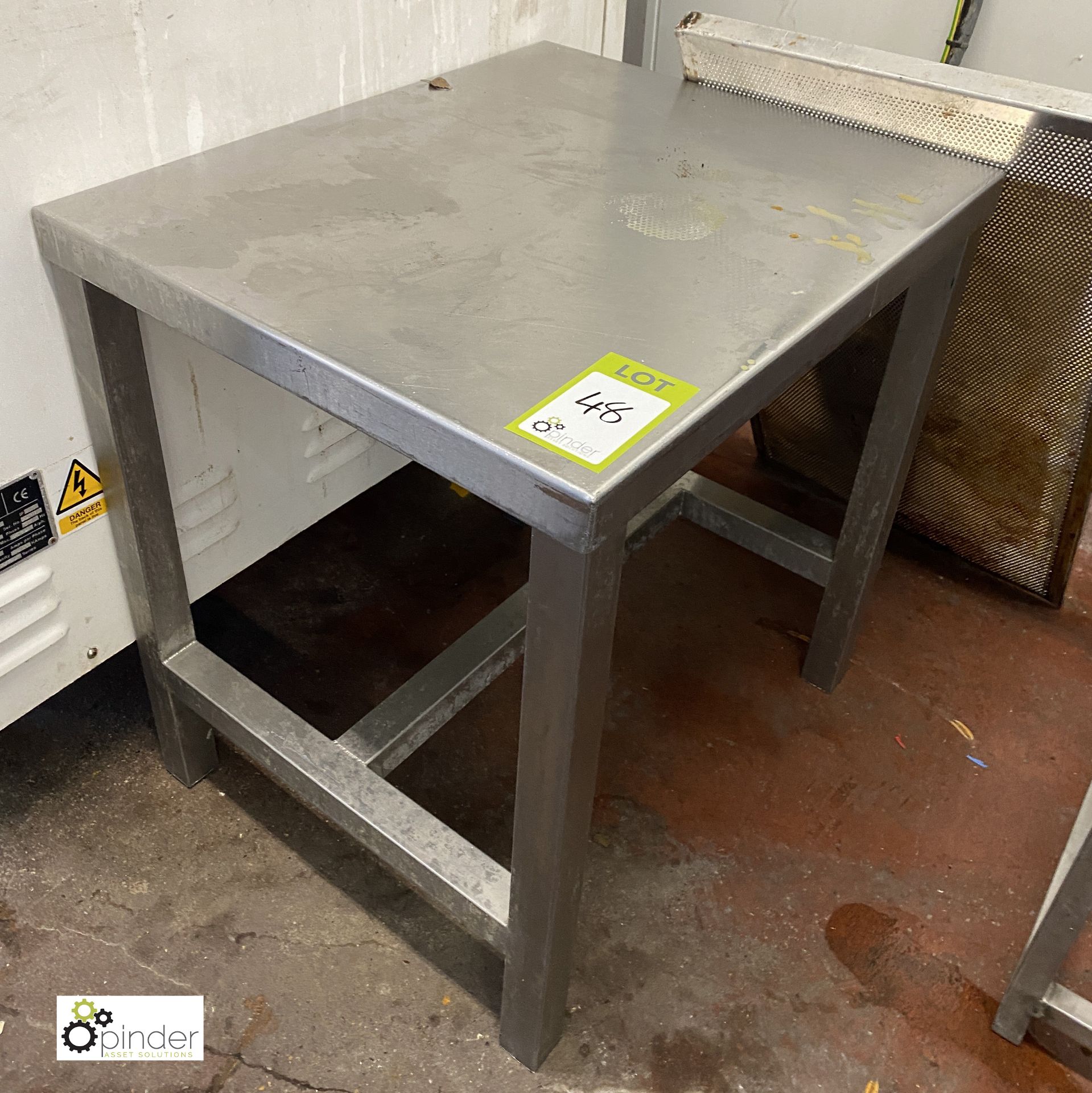 Stainless steel Side Table, 600mm x 500mm x 630mm (please note there is a lift out fee of £5 plus - Image 2 of 2