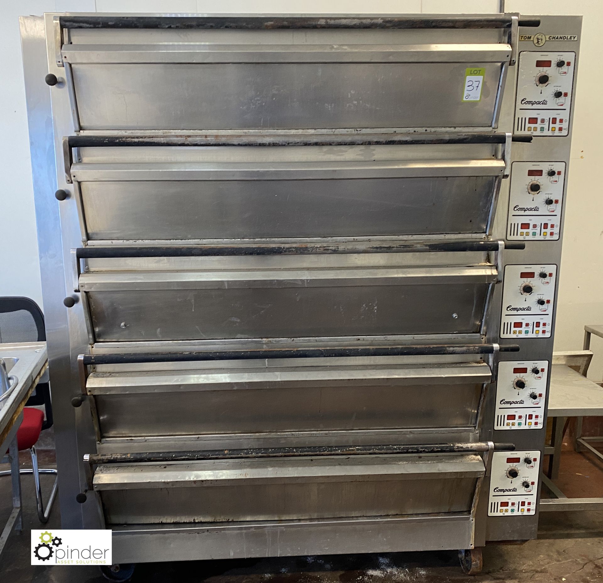 Tom Chandley Compacta 5-deck Oven, 400volts, 1880mm wide x 1460mm deep x 2200mm high (please note - Image 2 of 5