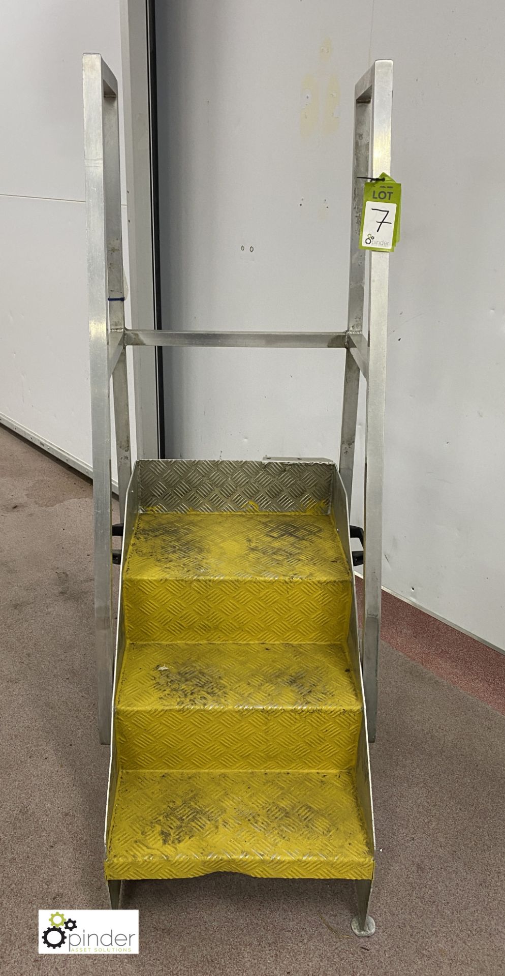 Stainless steel 3-tread Access Steps (please note there is a lift out fee of £5 plus VAT on this - Image 2 of 3