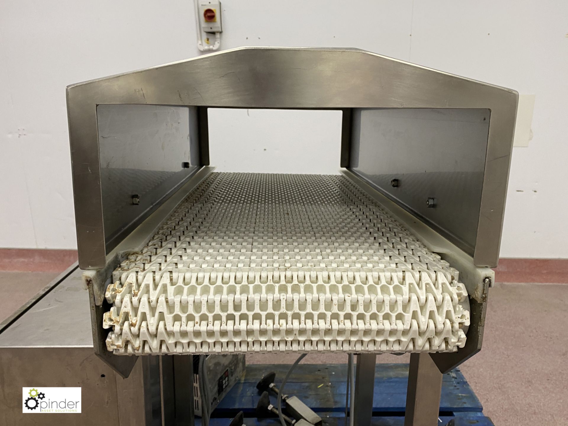 Blackrow Tray Transfer Bend Conveyor, year 2015, serial number 5018127227, belt size 840mm x - Image 3 of 8