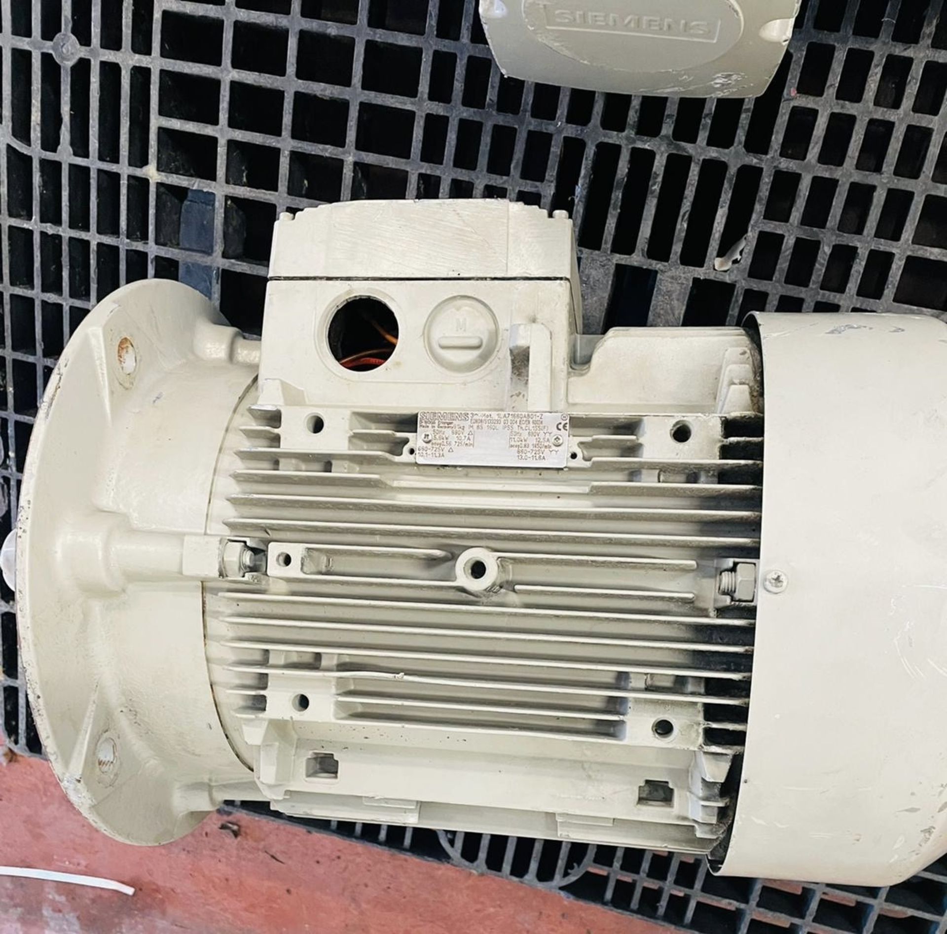 2 Siemens Electric Motors, 3.3kw (please note ther - Image 4 of 4