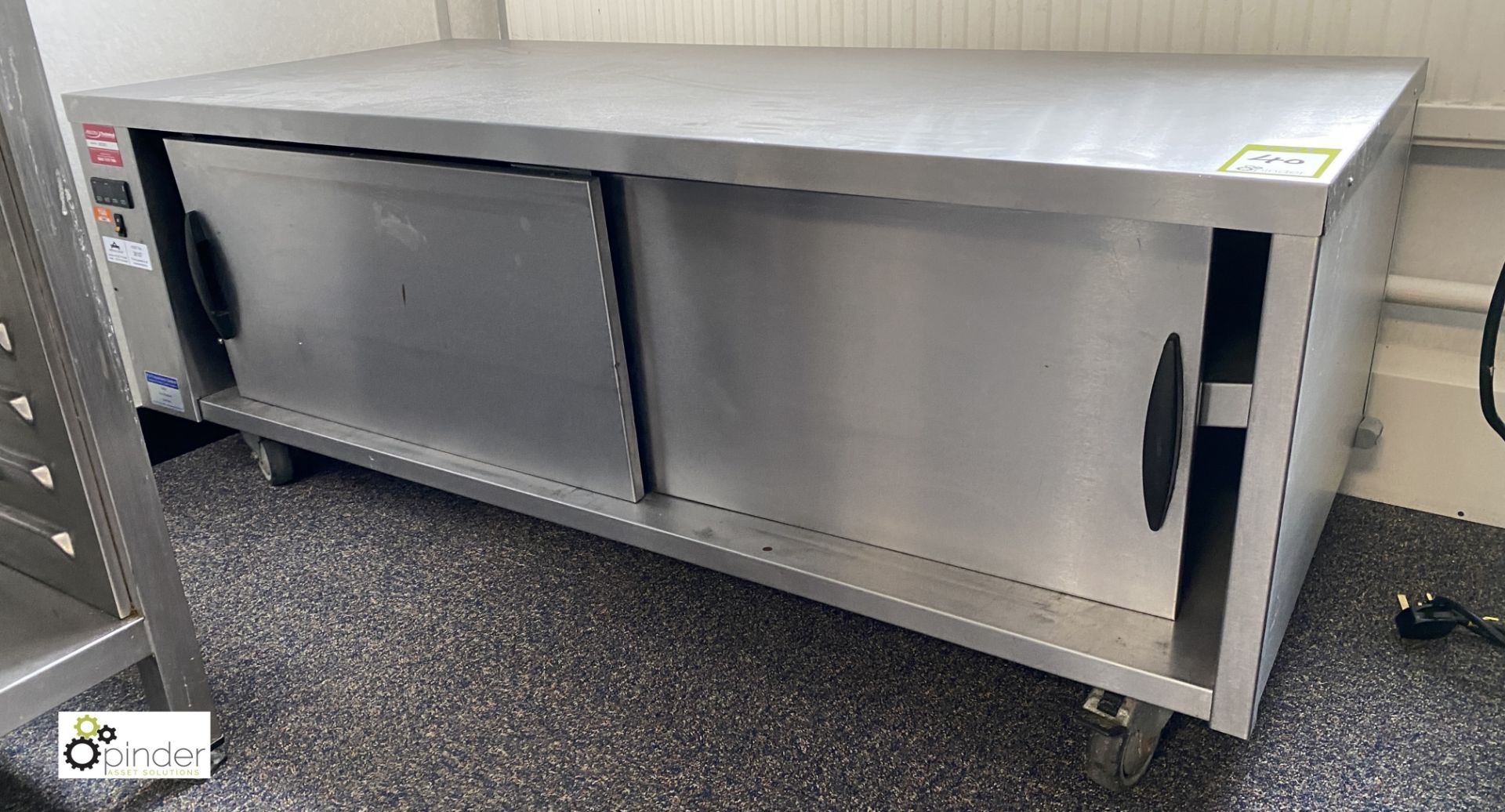 Stainless steel mobile Heated Cabinet, 240volts, 1500mm x 690mm x 570mm - Image 2 of 4