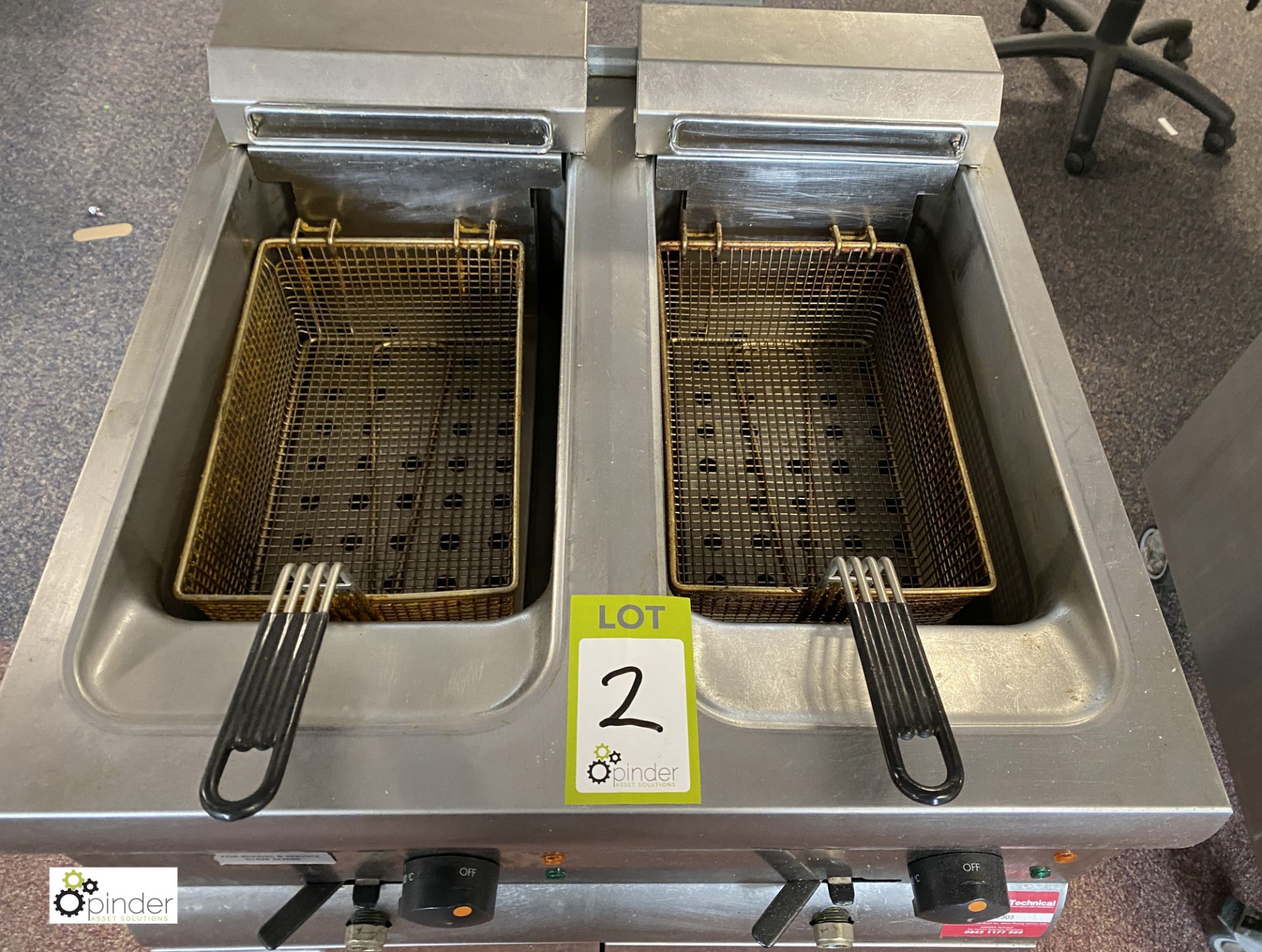 Lincat J12 stainless steel twin basket electric Deep Fat Fryer, 400volts, 600mm x 600mm x 910mm, - Image 2 of 5