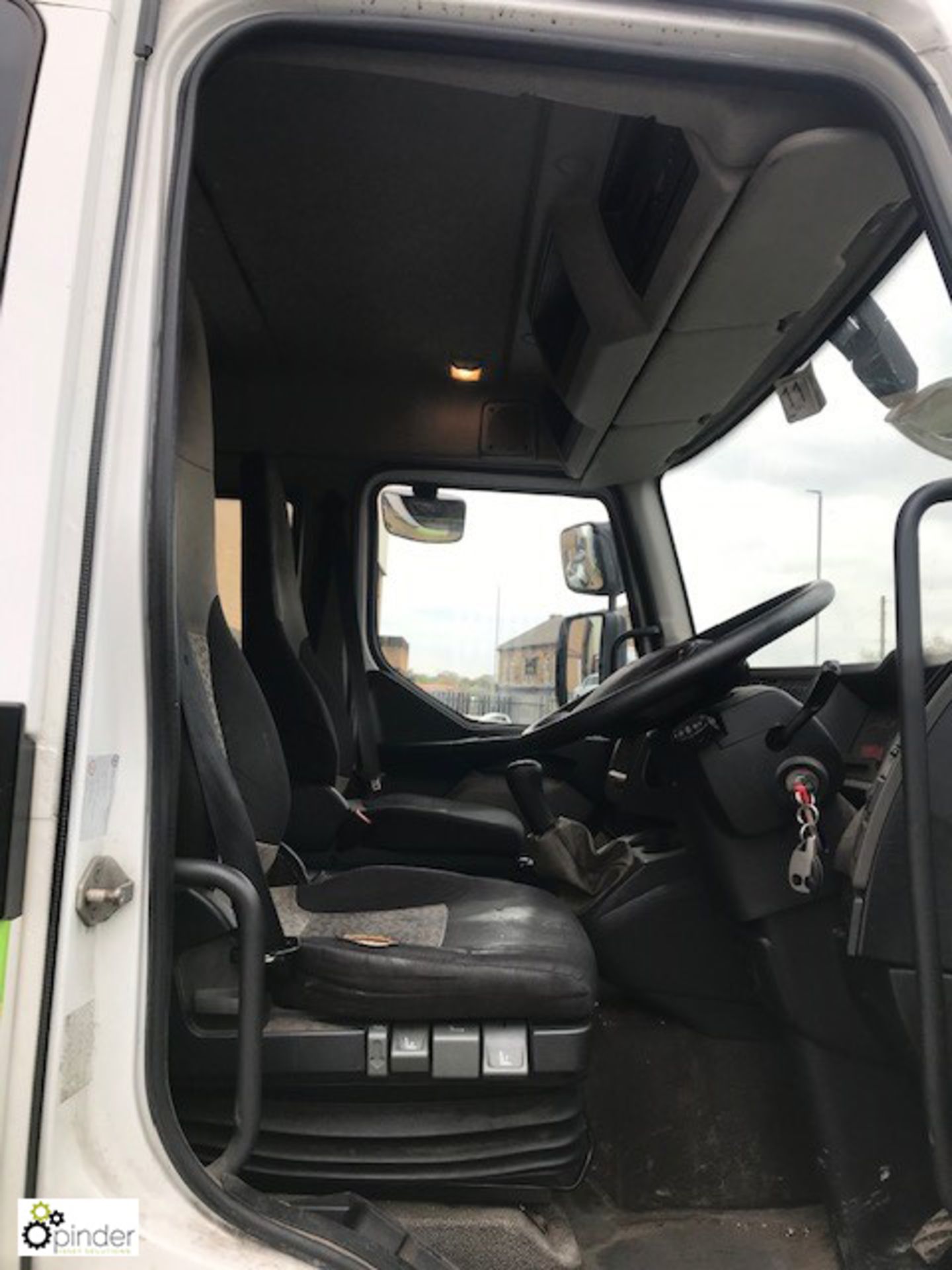 Renault Midlum 220.12 Removal Van, crewcab, 12tonnes, GVW, Registration: RX11 OVL, Date of - Image 13 of 18