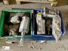 Quantity various pneumatic Cylinders to 2 bins (please note there is a lift out fee of £5 plus VAT