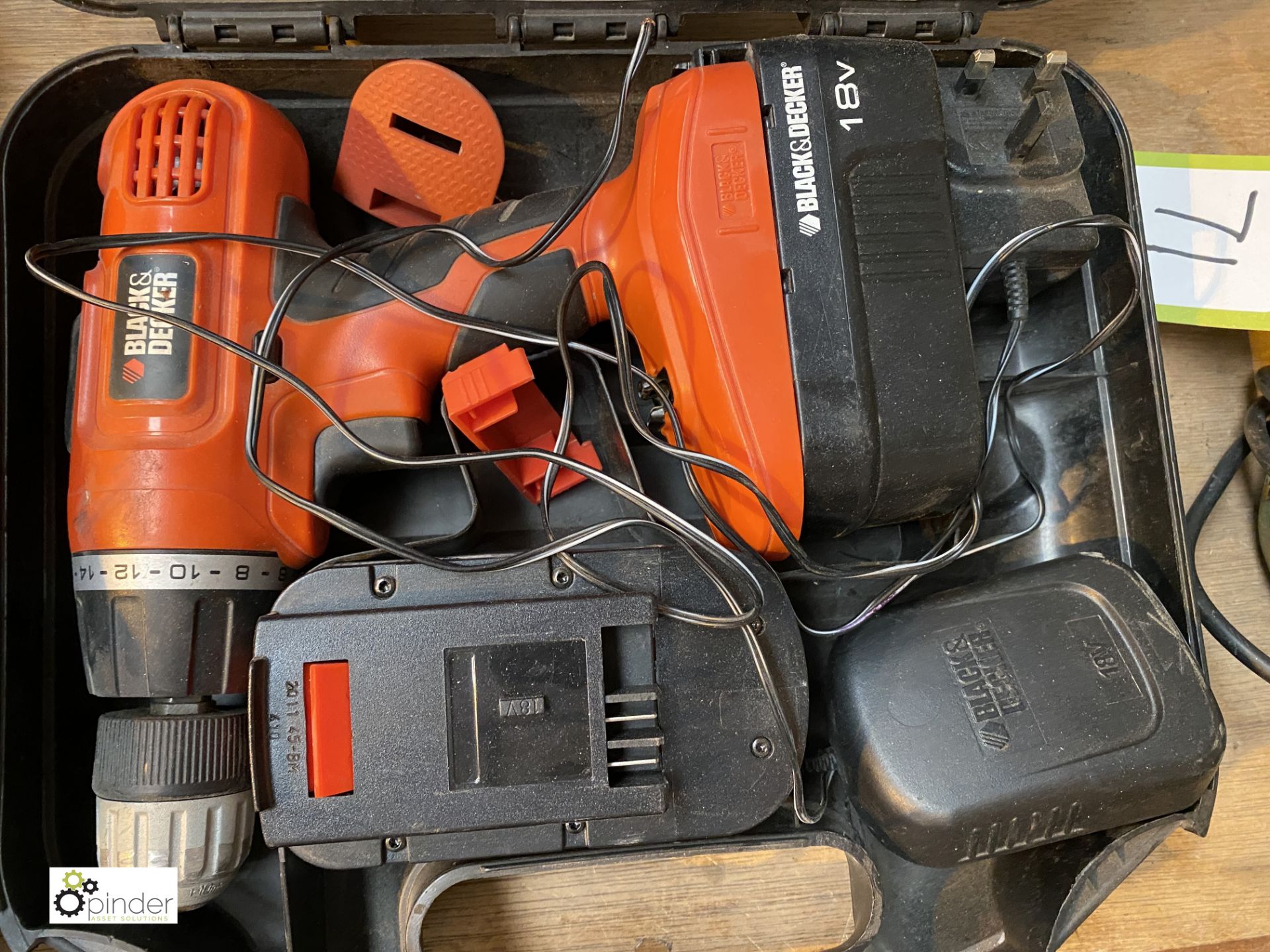 Black & Decker 18V rechargeable Drill, with charger, spare battery and case - Image 2 of 3