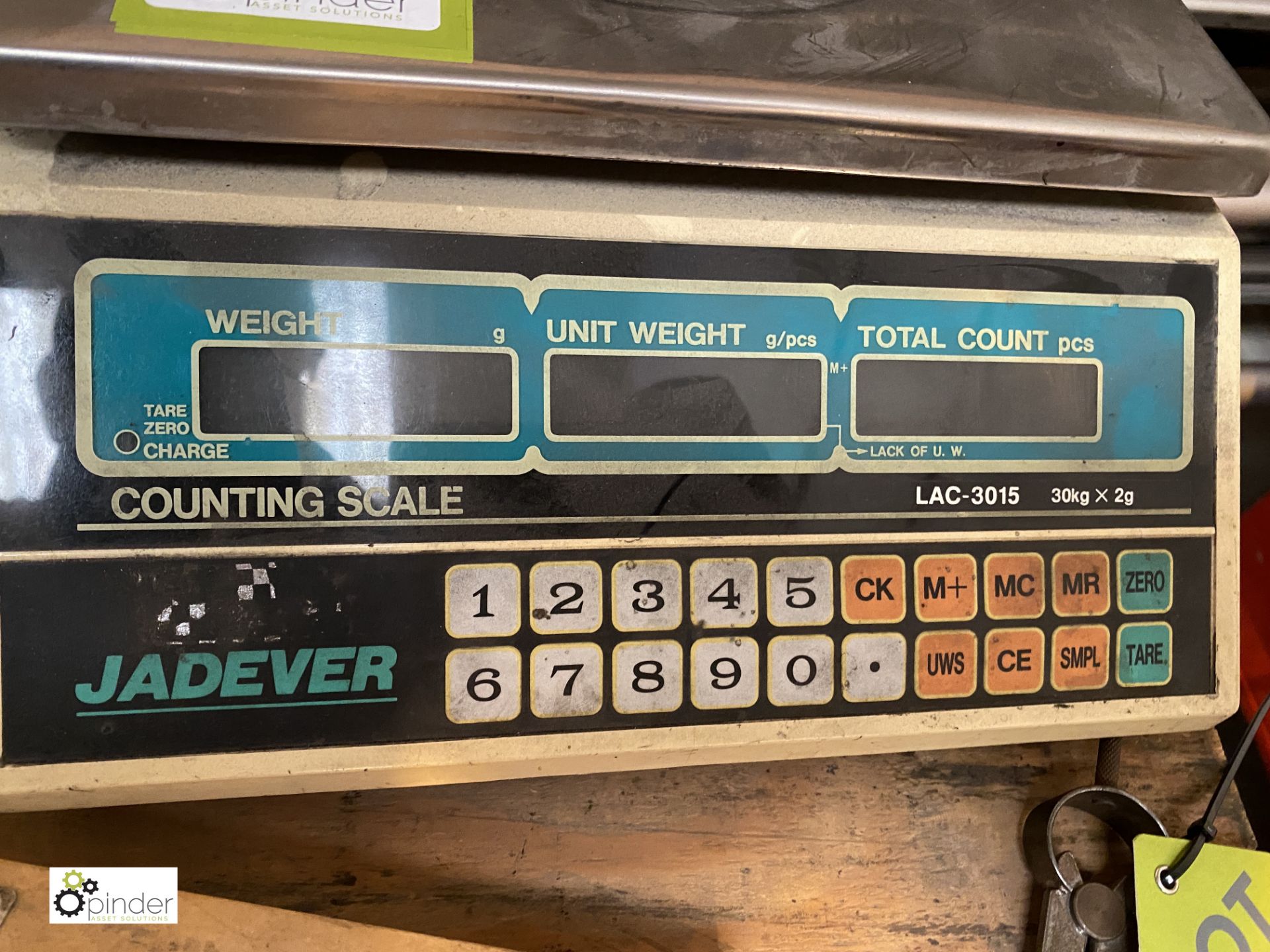 Jadever LAC-3015 Digital Counting Scales, 30kg x 2g, 240volts - Image 2 of 4