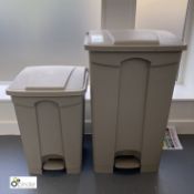 2 Pedal Bins