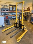 GPC ST19Y hydraulic Stacker Truck, 1000kg lift capacity, lift height 1600mm, serial number 008/01 (
