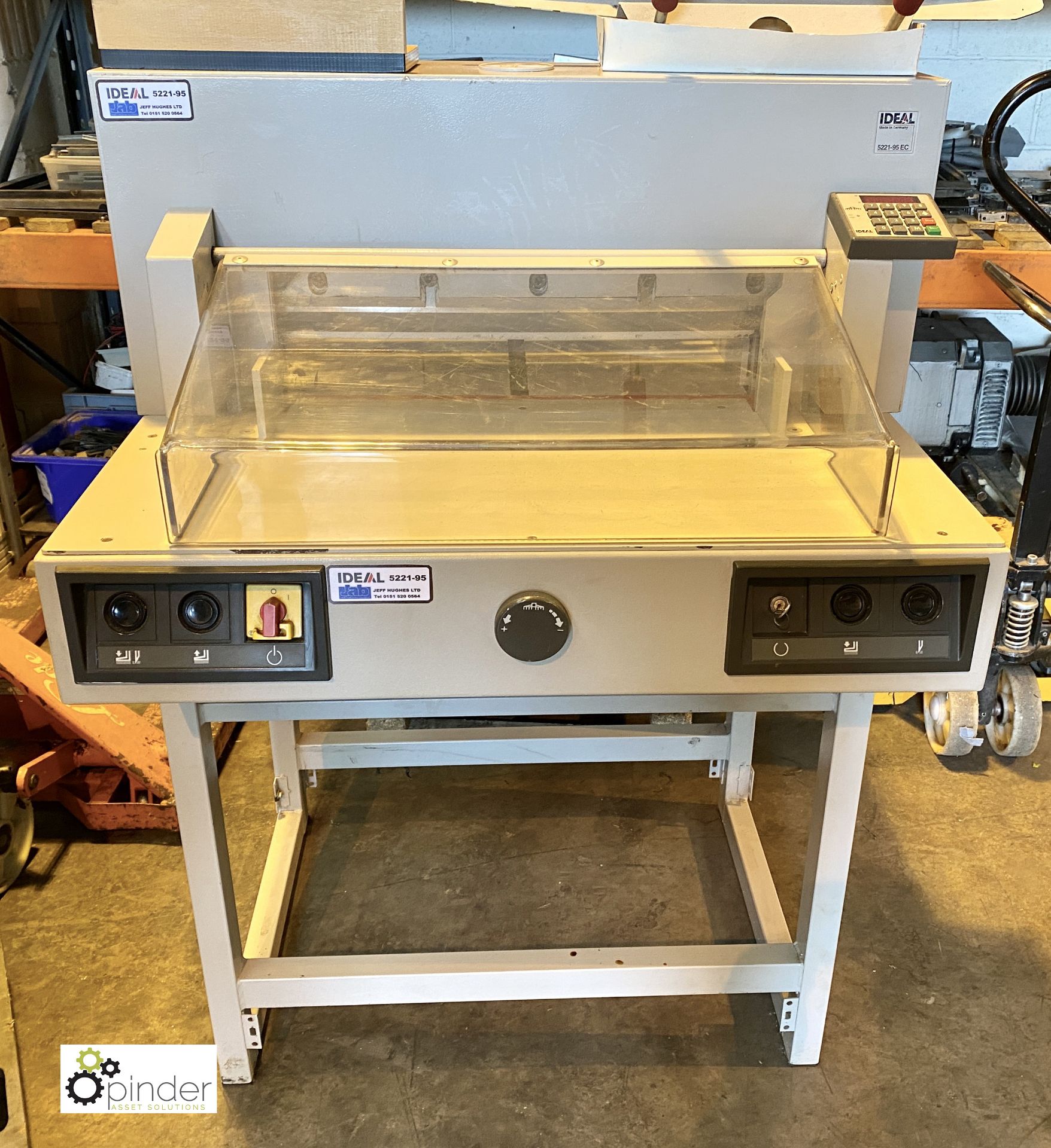 Ideal 5221-95EC Guillotine, 520mm, 240volts (LOCATION: Chantry Bridge, Wakefield) (LIFT OUT FEE: £10 - Image 2 of 10