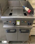 Lincat stainless steel mobile twin basket Deep Fat Fryer, 415volts, 600mm x 700mm x 940mm (no