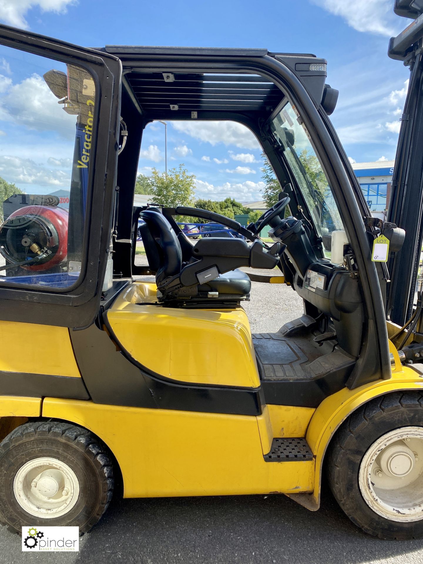 Yale GNP25VX V2770 LPG Forklift Truck, 2500kg, year 2008, all weather cab, side shift, fork - Image 11 of 20