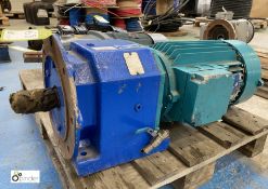 Reynold RF5D 15kw Geared Motor (LOCATION: Kingstown Ind Est, Carlisle)