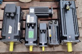 6 Servo Motors (see photos for specification) (LOC