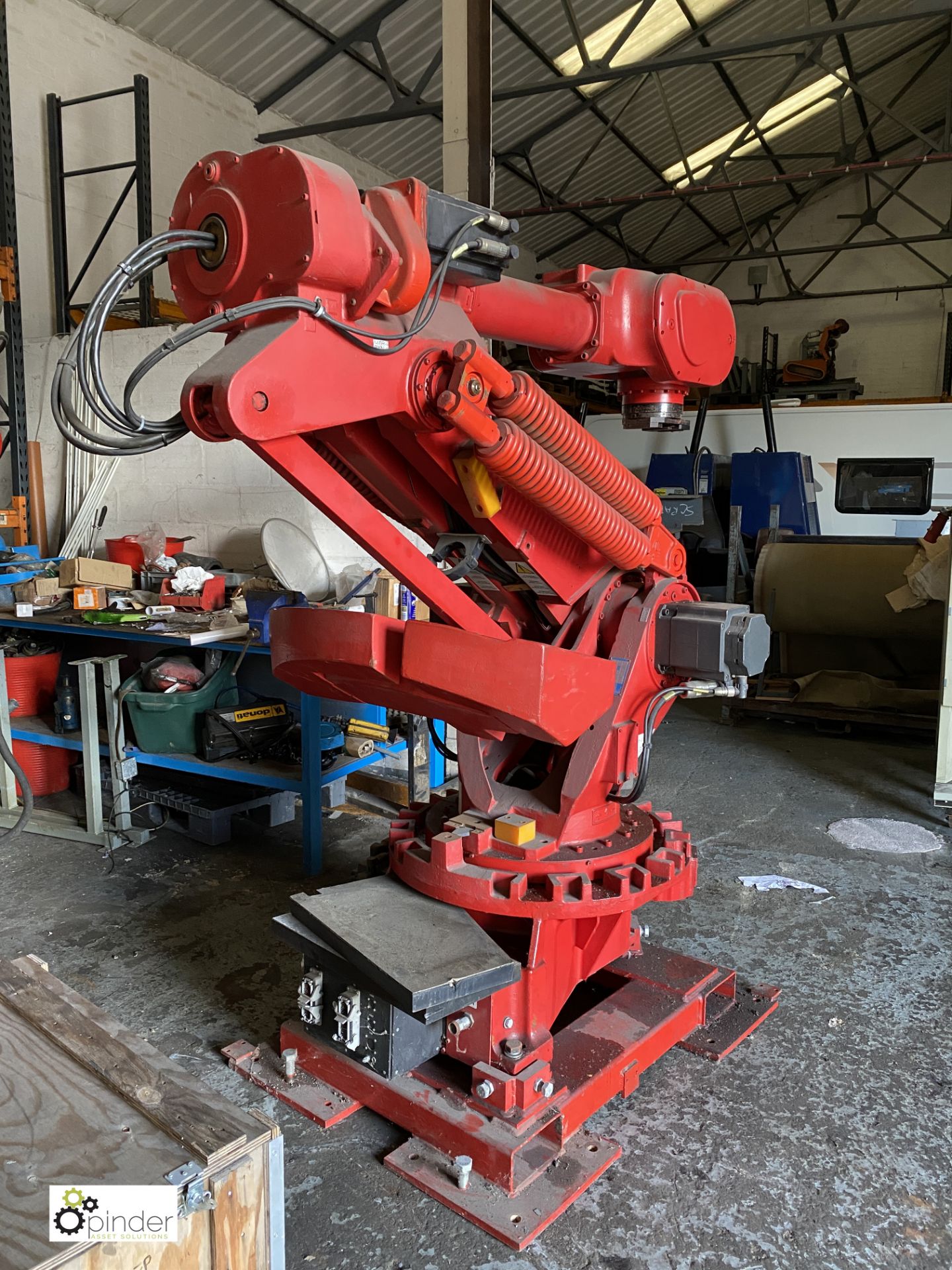Comau Smart H1 Robot, year 2001, serial number 2920, with CG3 Plus control panels (LOCATION: