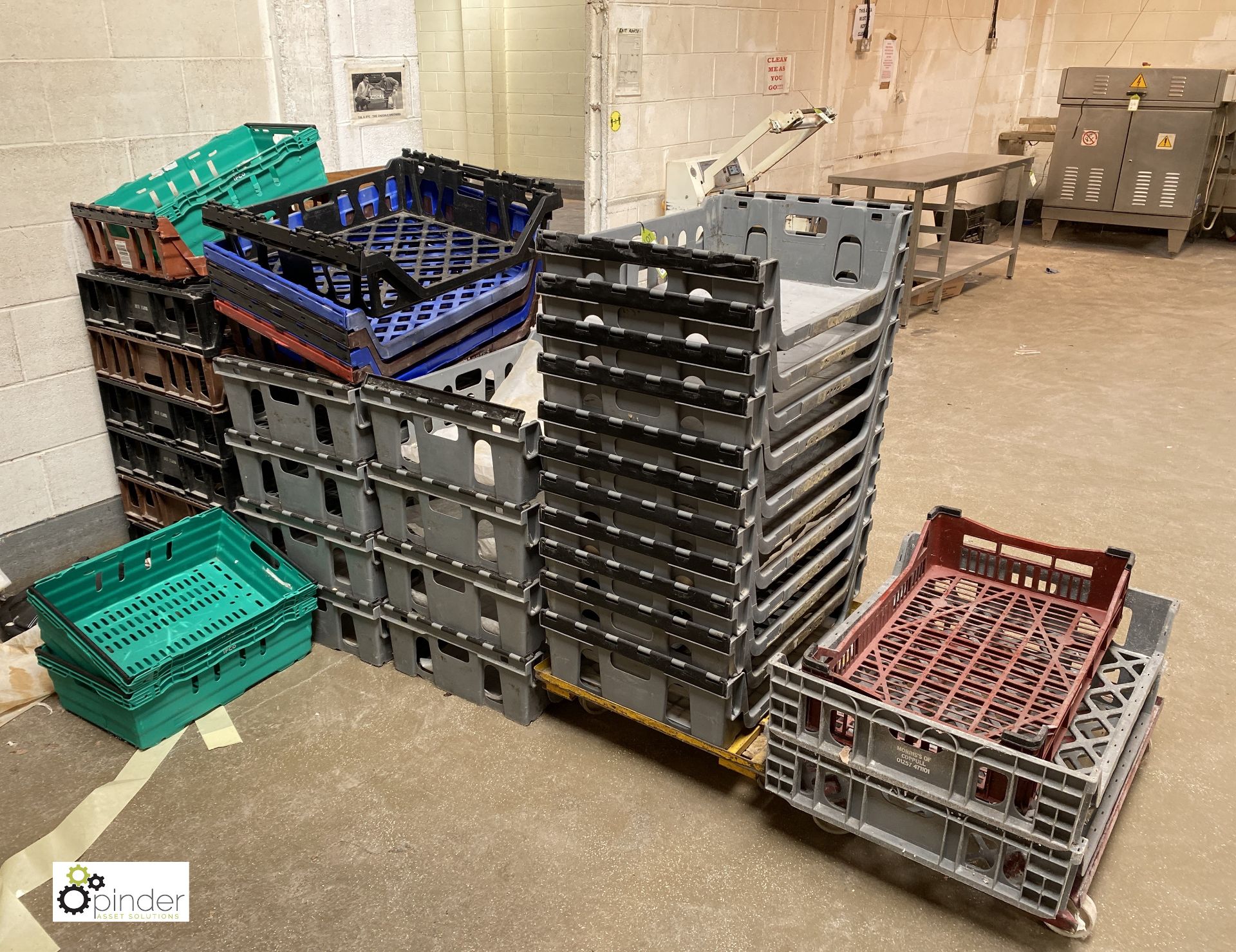 Quantity various plastic Bread/Pie Trays (located in Unit 29) - Image 3 of 4