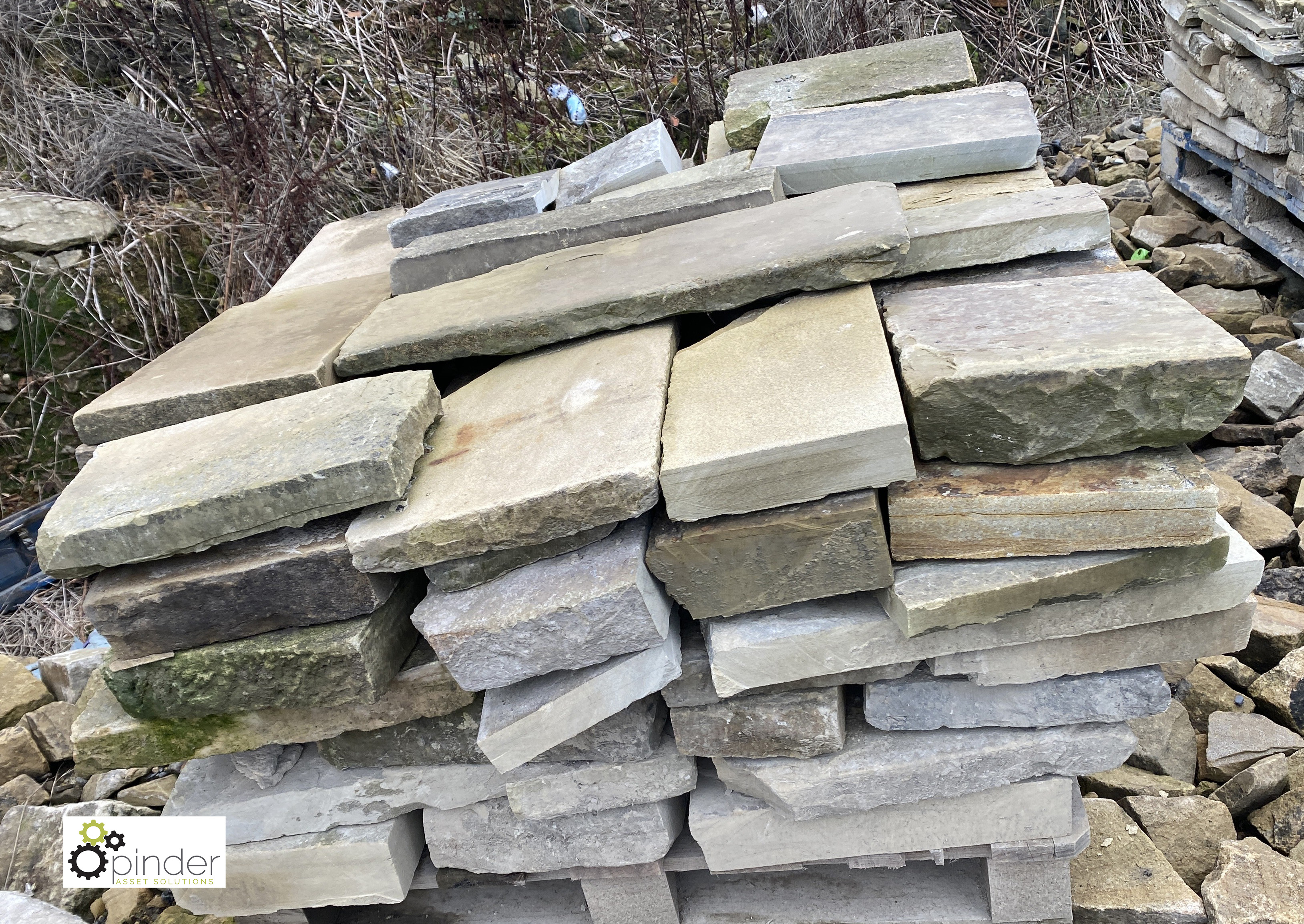 A pallet antique reclaimed Yorkshire Stone Paving/Steppingstones, approx. 10.5sq yards (Located at - Image 5 of 7