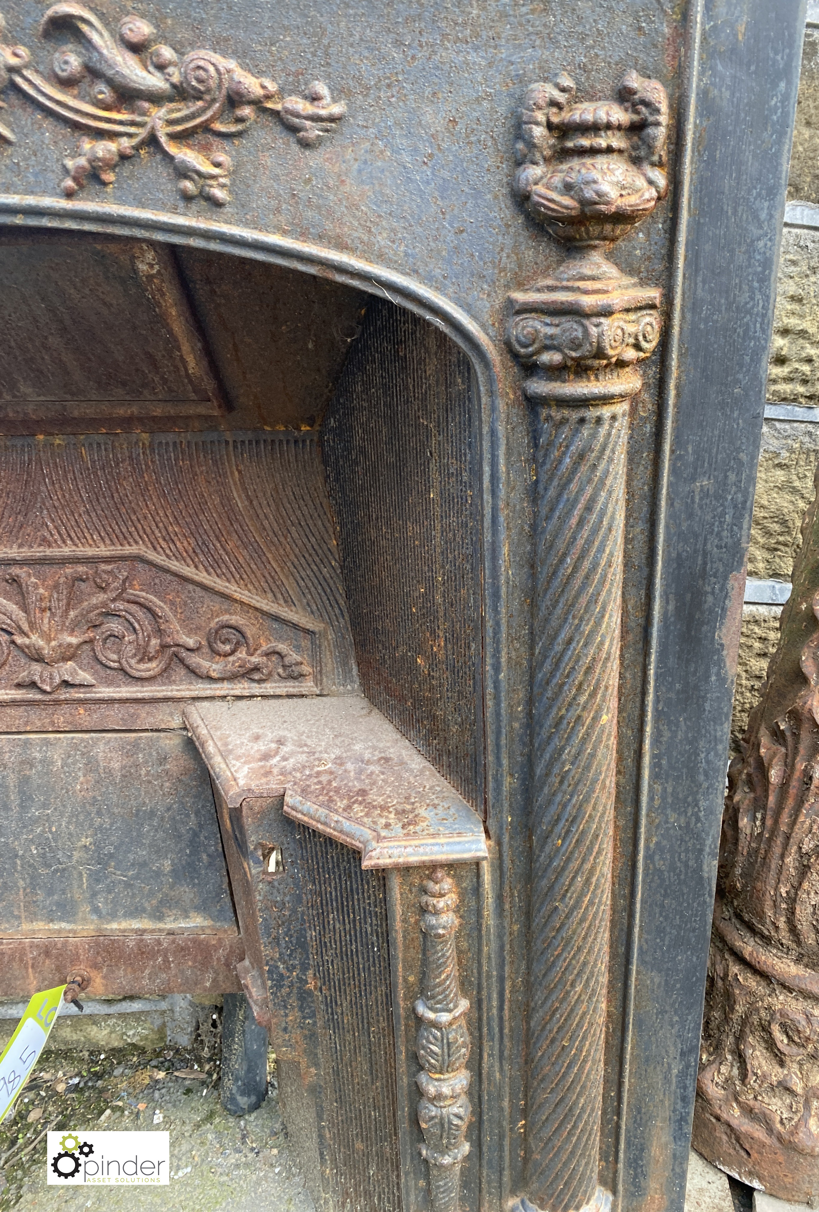 A decorative cast iron Georgian style Insert, 38in high x 38in wide - Image 7 of 8