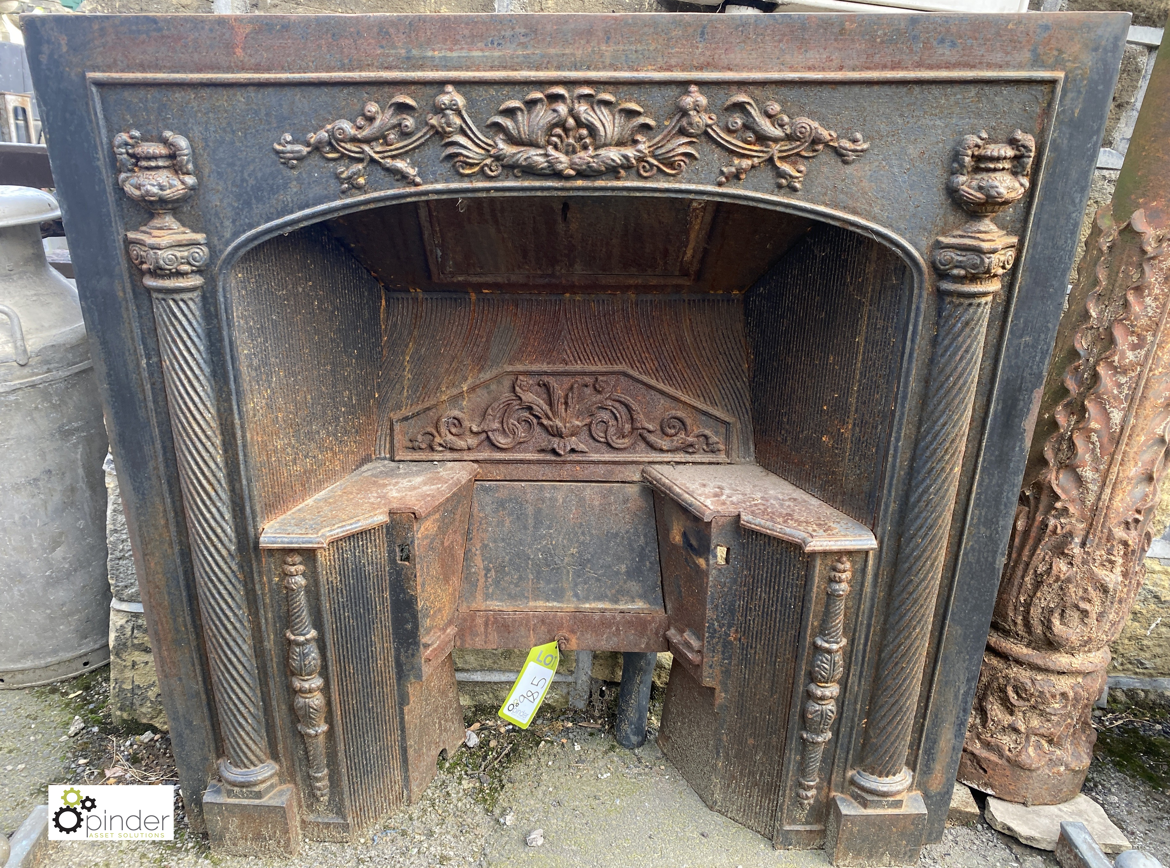 A decorative cast iron Georgian style Insert, 38in high x 38in wide - Image 2 of 8