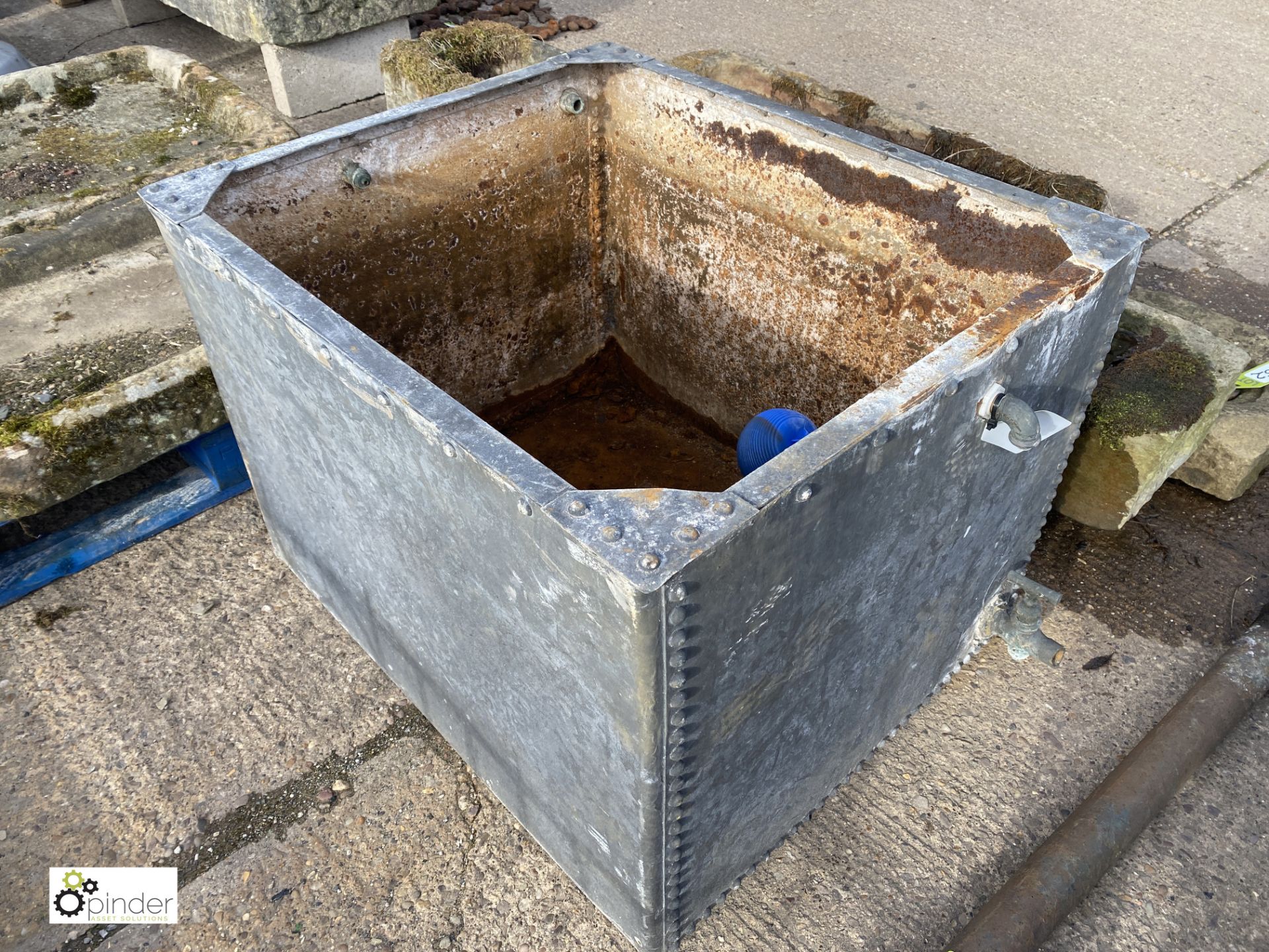 A Victorian metal riveted galvanised Water Cistern, 26in high x 30in x 36in long - Image 6 of 8