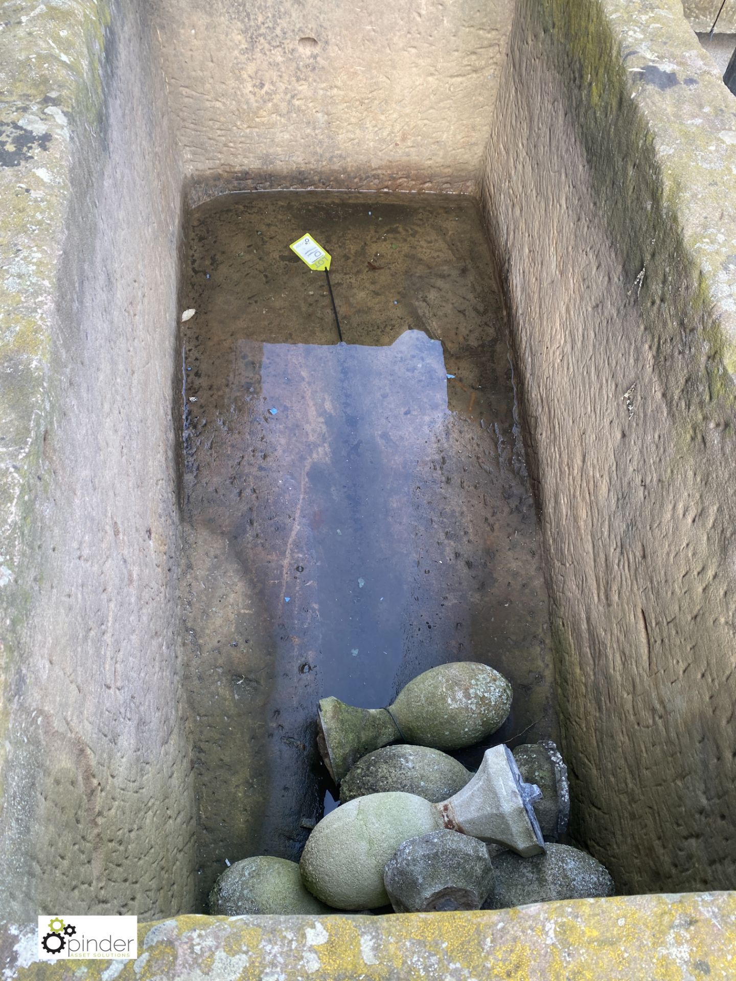 A Georgian Yorkshire Stone Horse Trough, 38in high x 44in wide x 84in long - Image 4 of 7