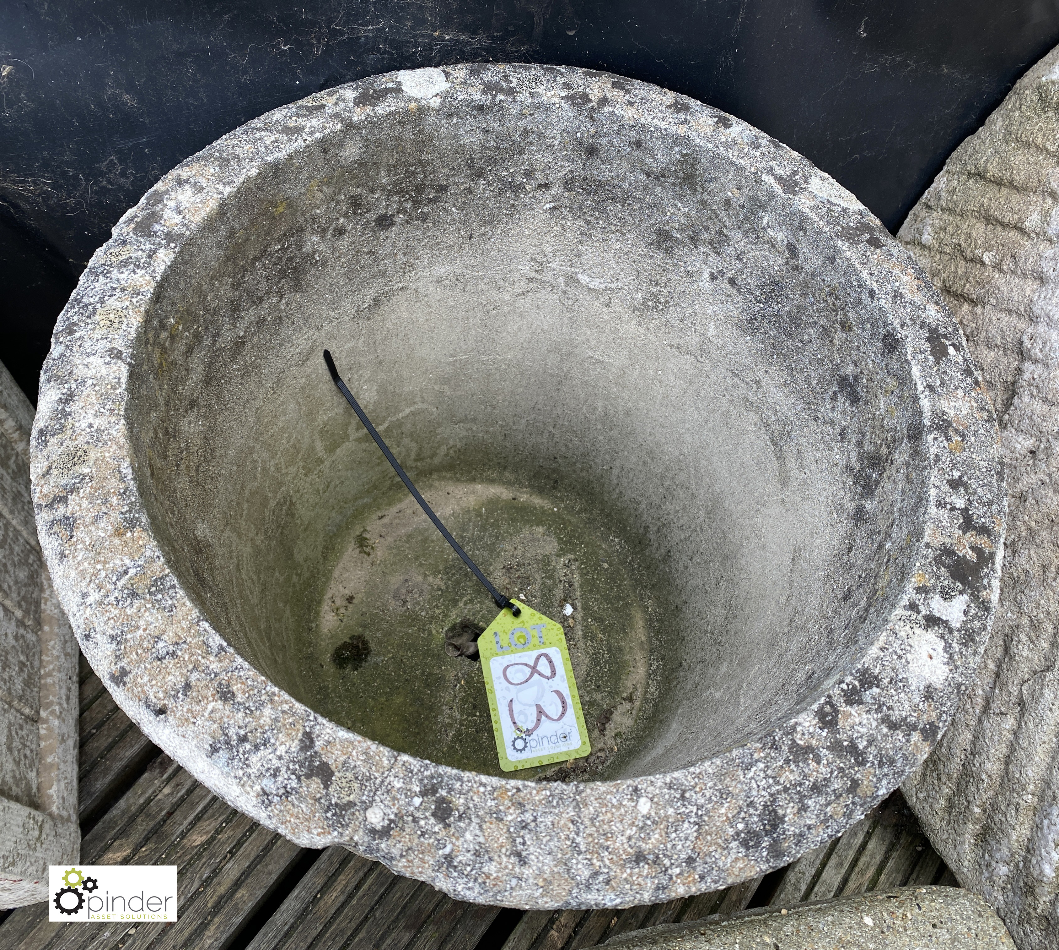 A round reconstituted stone Garden Planter, with rustic pattern, 14in high x 17in diameter - Image 3 of 4