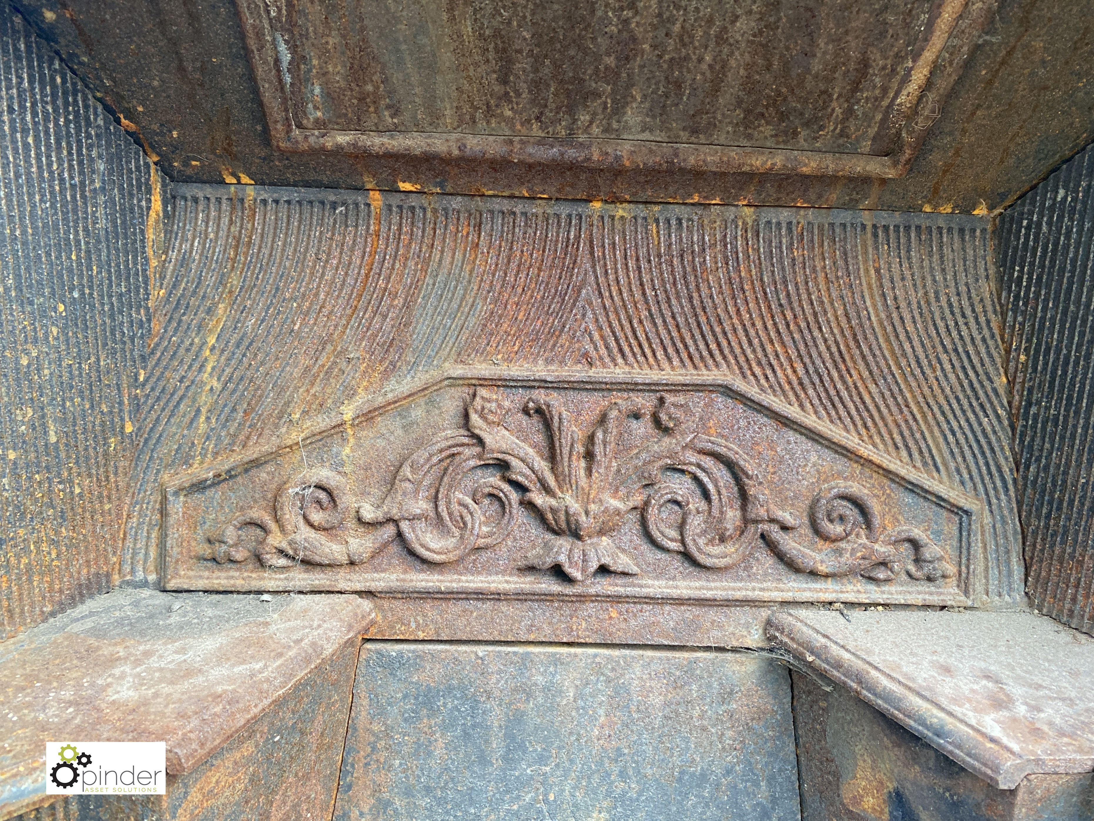 A decorative cast iron Georgian style Insert, 38in high x 38in wide - Image 5 of 8