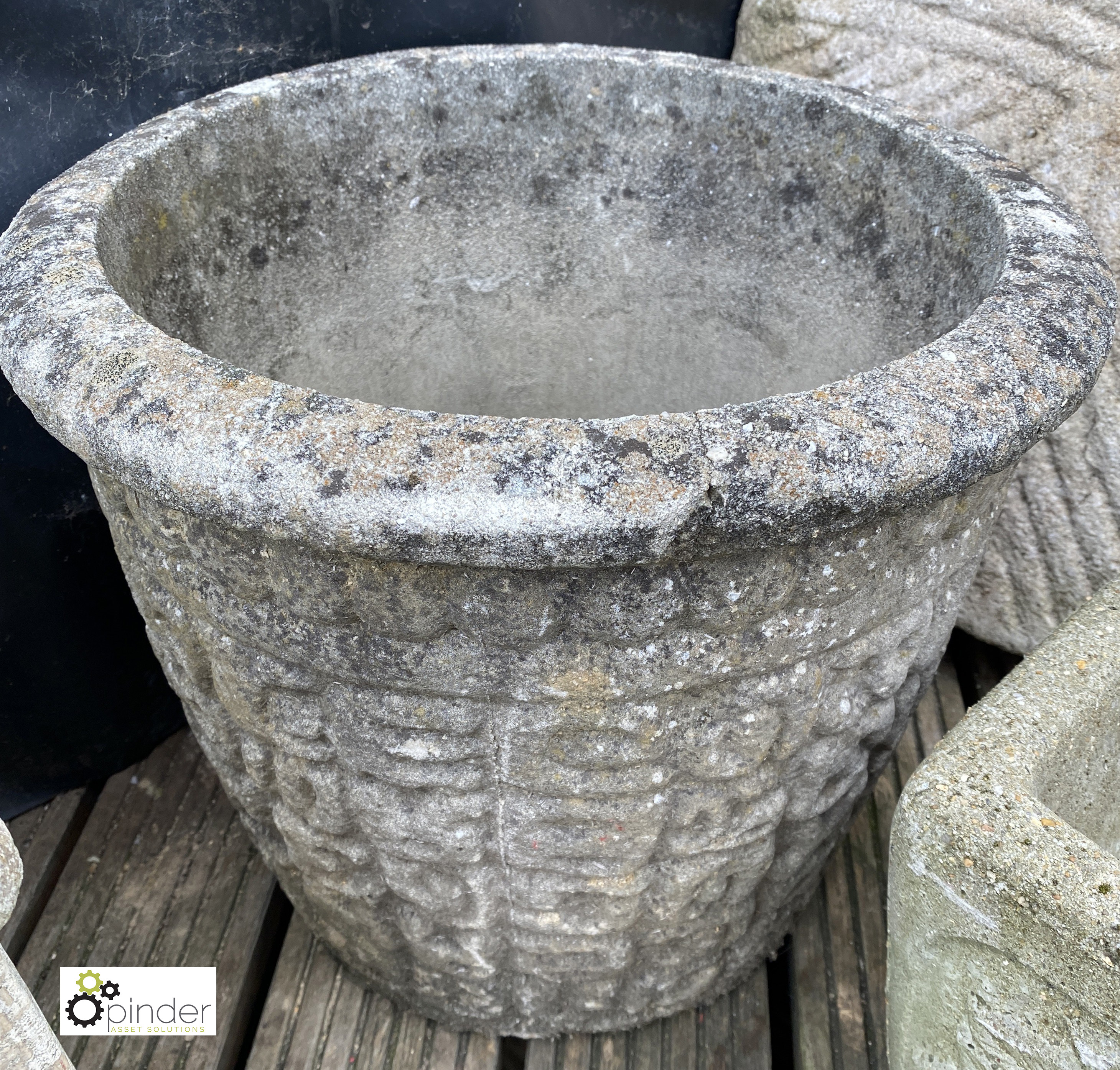 A round reconstituted stone Garden Planter, with rustic pattern, 14in high x 17in diameter - Image 2 of 4