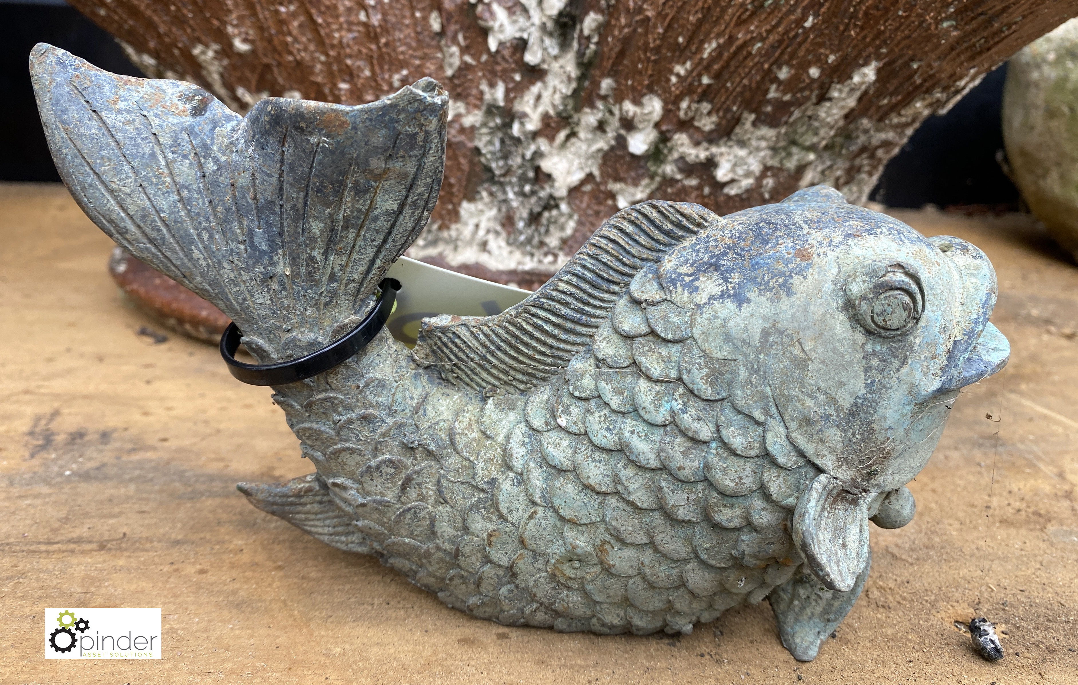 A bronze Statue of a fish, 4in high x 8in long - Image 3 of 4