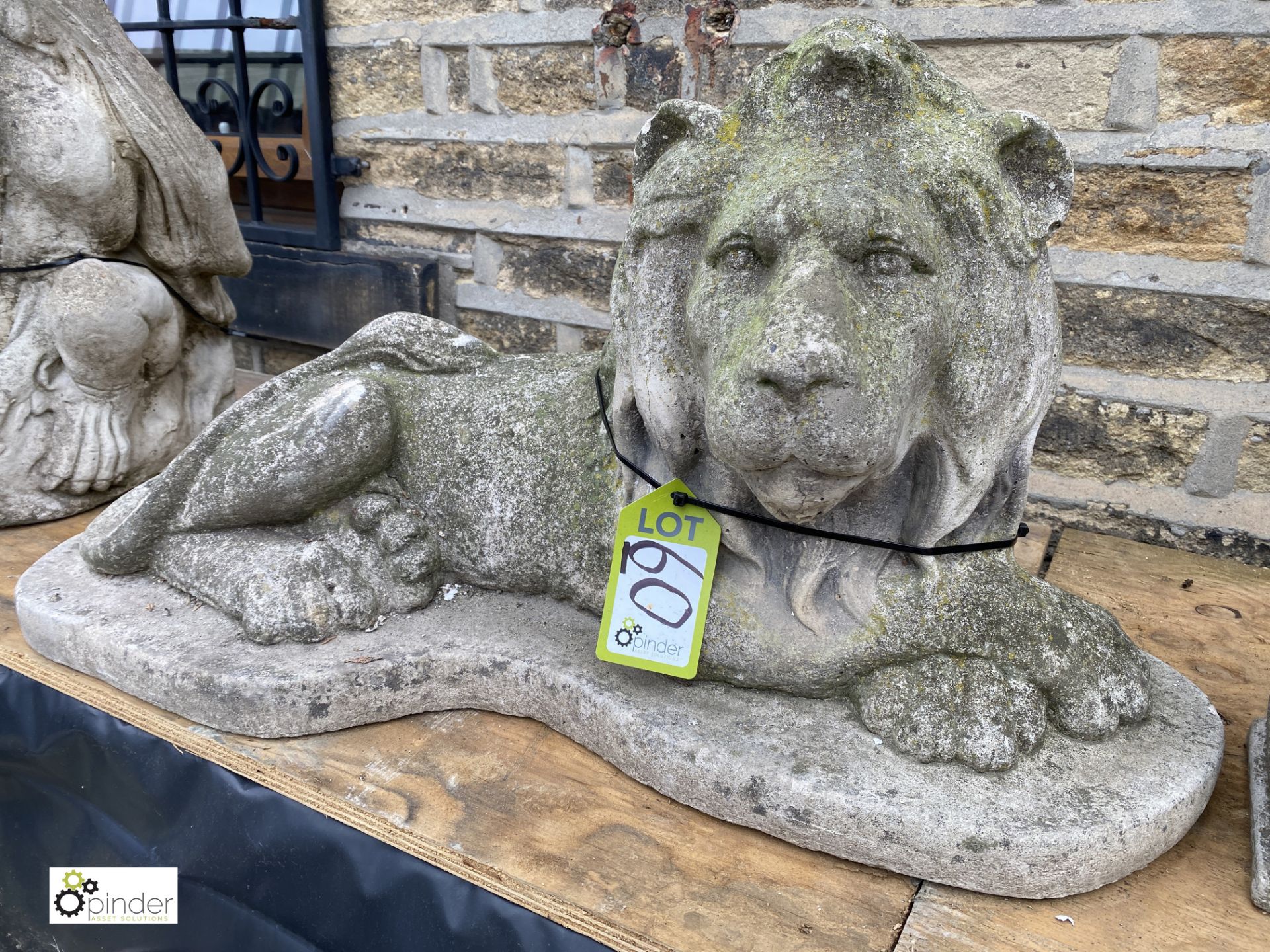 A pair reconstituted recumbent Statue of Lions, on plinths, 18in high x 34in wide - Image 3 of 6