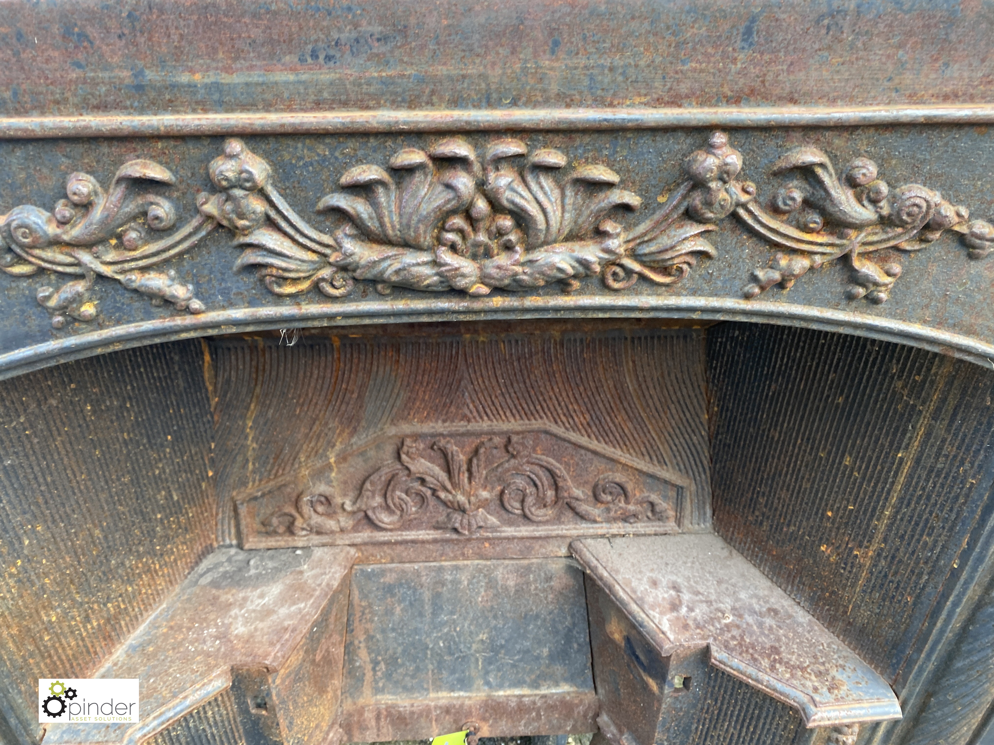 A decorative cast iron Georgian style Insert, 38in high x 38in wide - Image 4 of 8