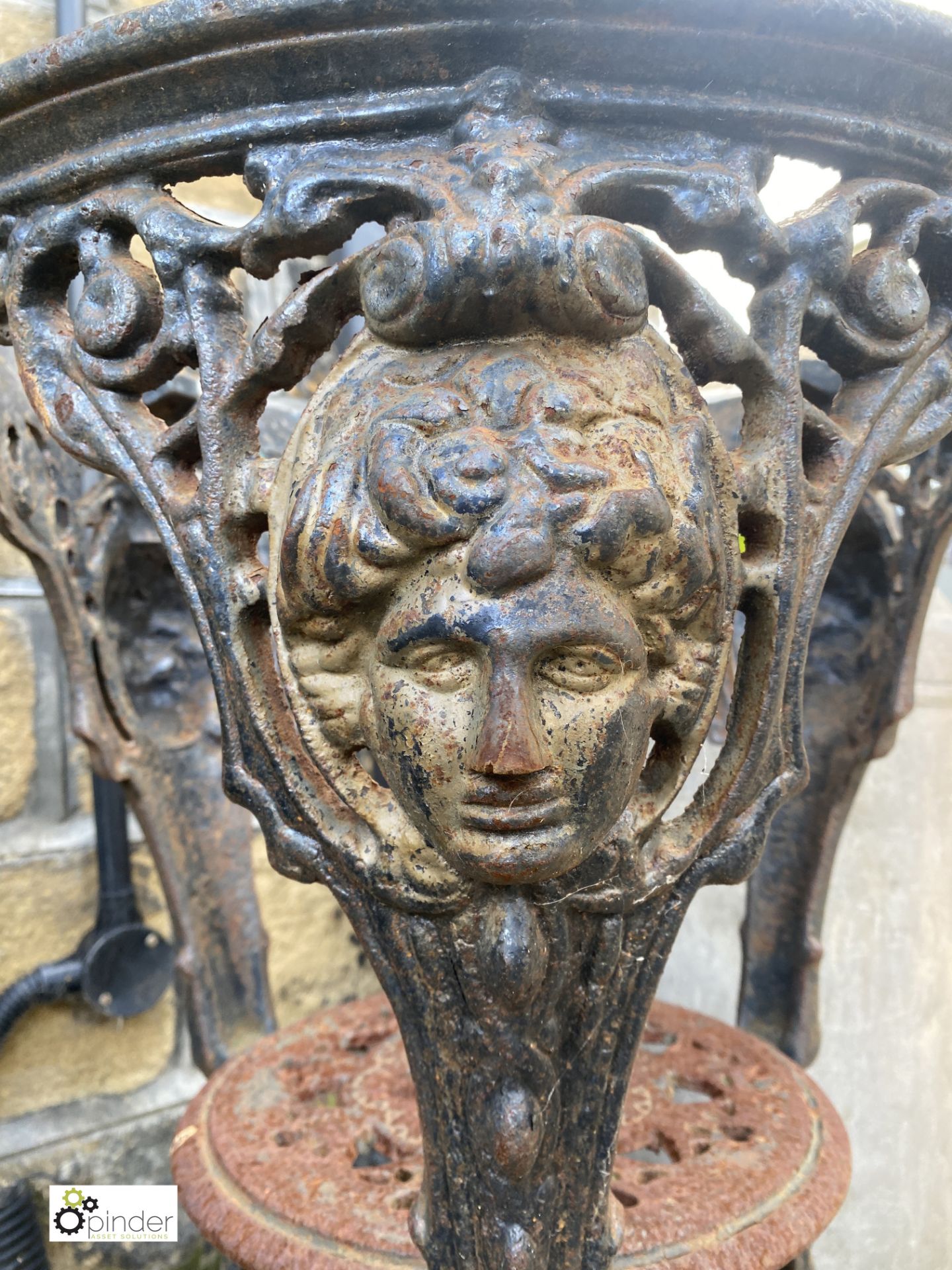 A decorative cast iron Pub Table Base, with girls face decoration, 26in high x 20in diameter - Image 3 of 5