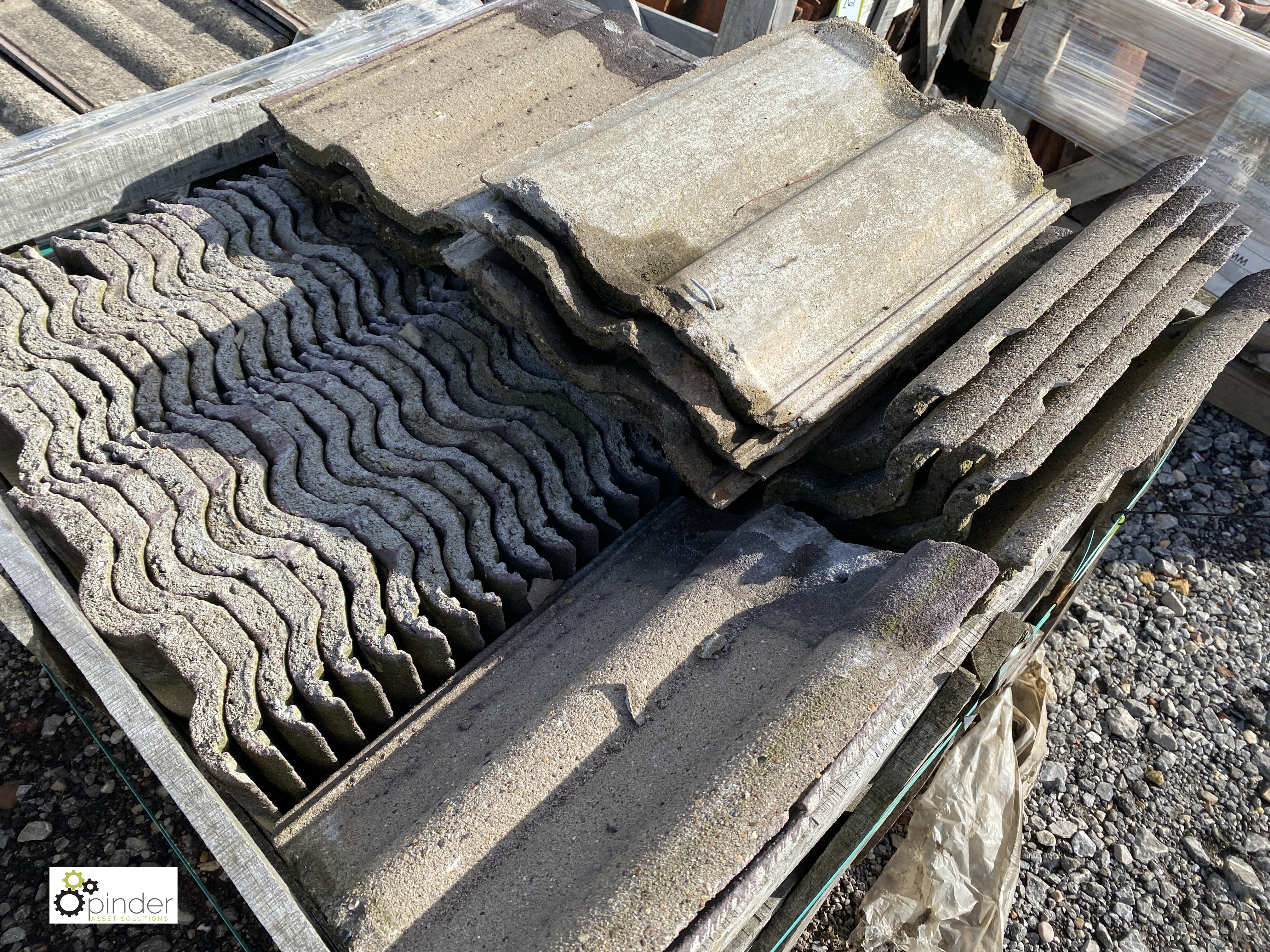 A large quantity reclaimed concrete Roof Tiles, to 3 crates - Image 3 of 7