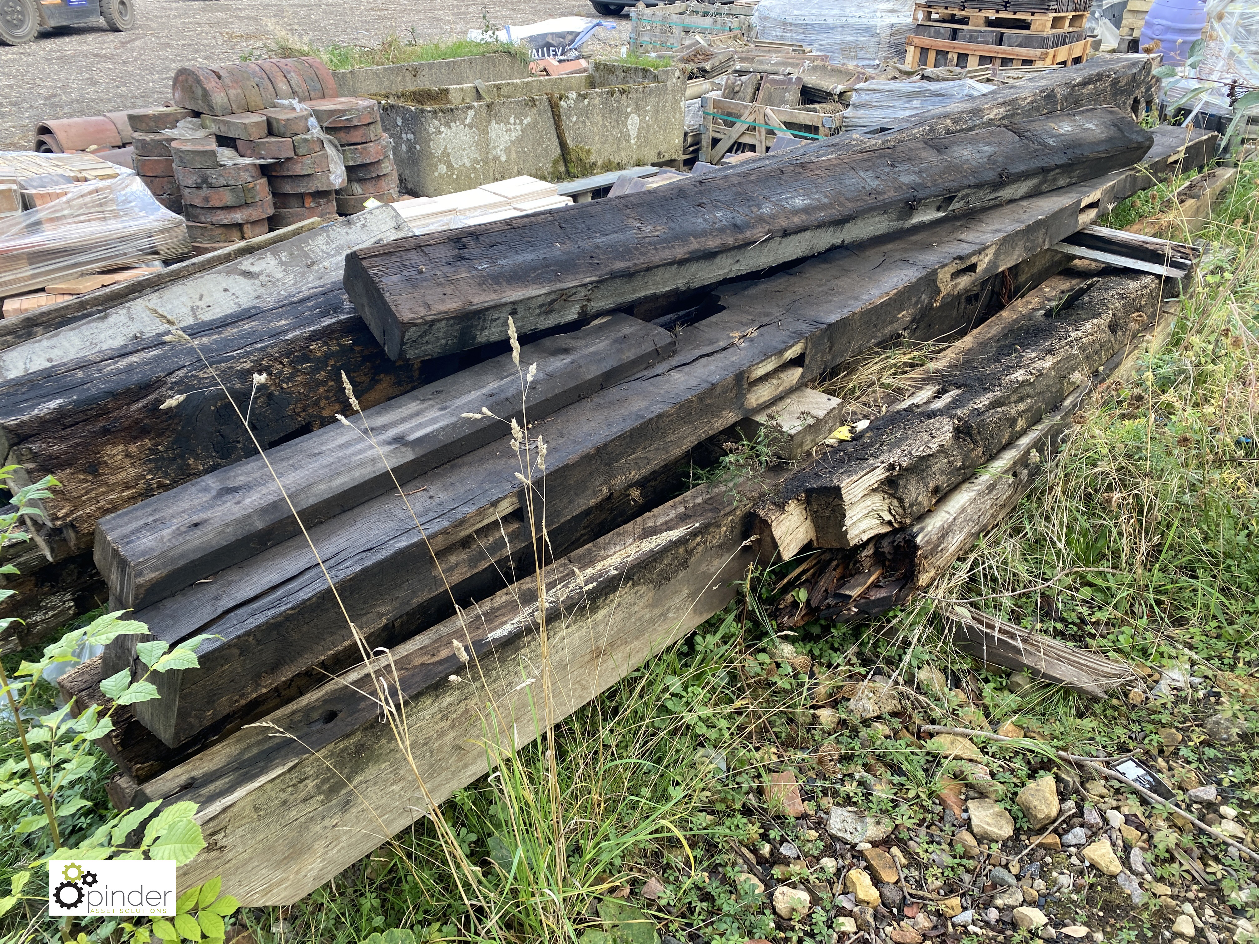 A quantity various reclaimed Oak Sections and Lengths - Image 3 of 6