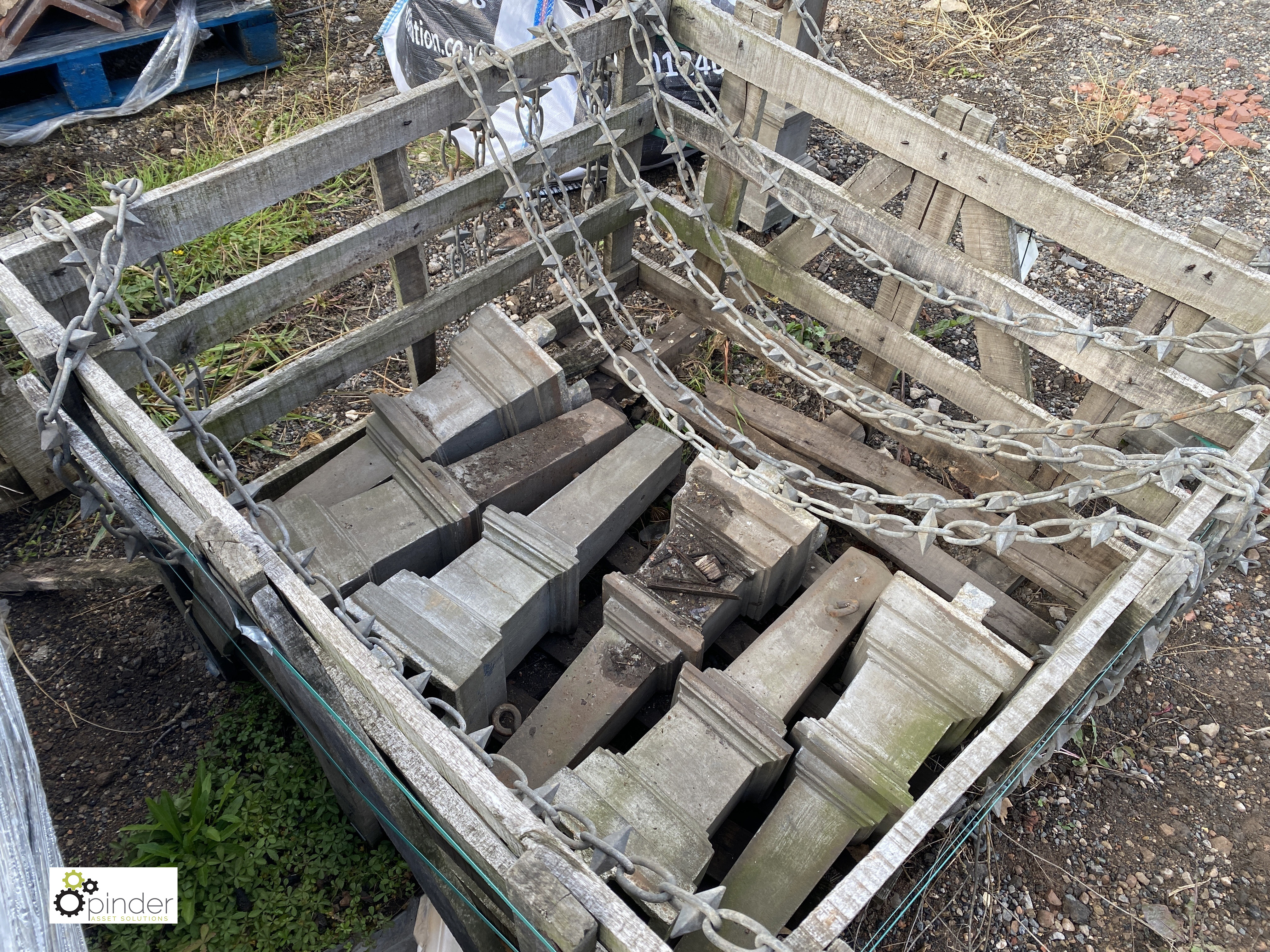 A quantity period metal Border Marker Stakes, 650mm high and Chain Link - Image 7 of 8