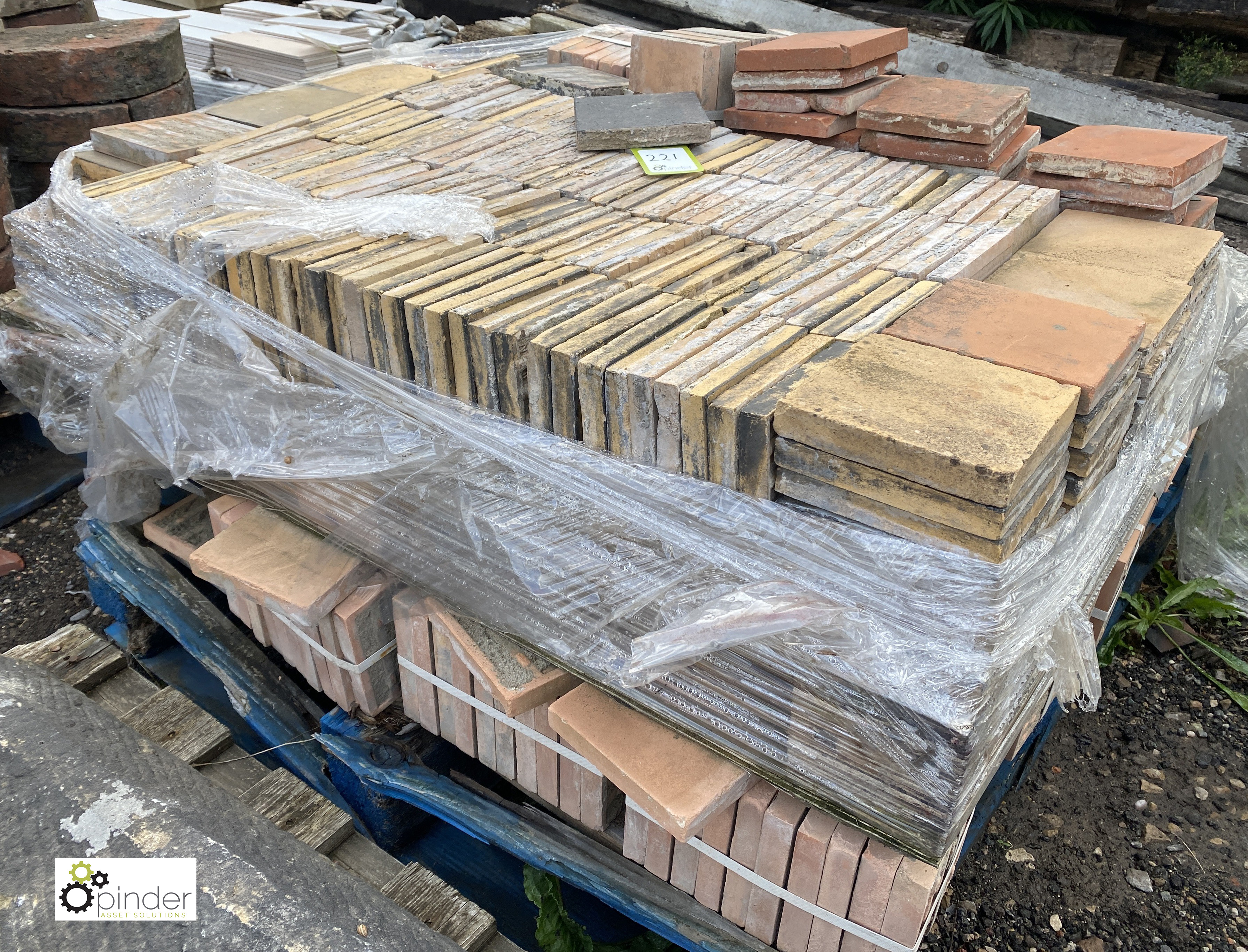 A large quantity buff Quarry Tiles, 6in x 6in, to pallet