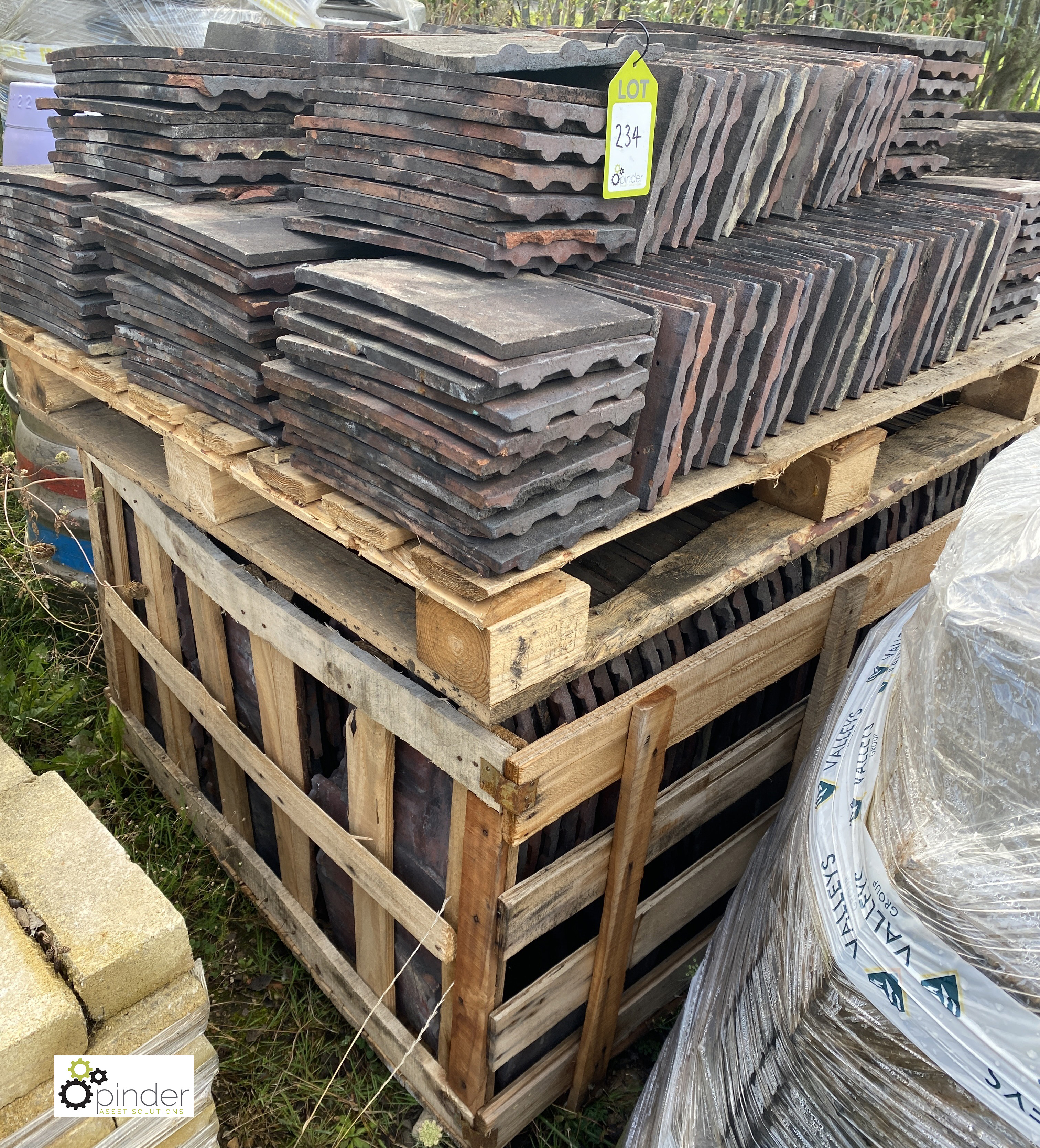 A large quantity reclaimed dignus sandstorm Roofing Tiles, to 2 crates and pallet - Image 2 of 7