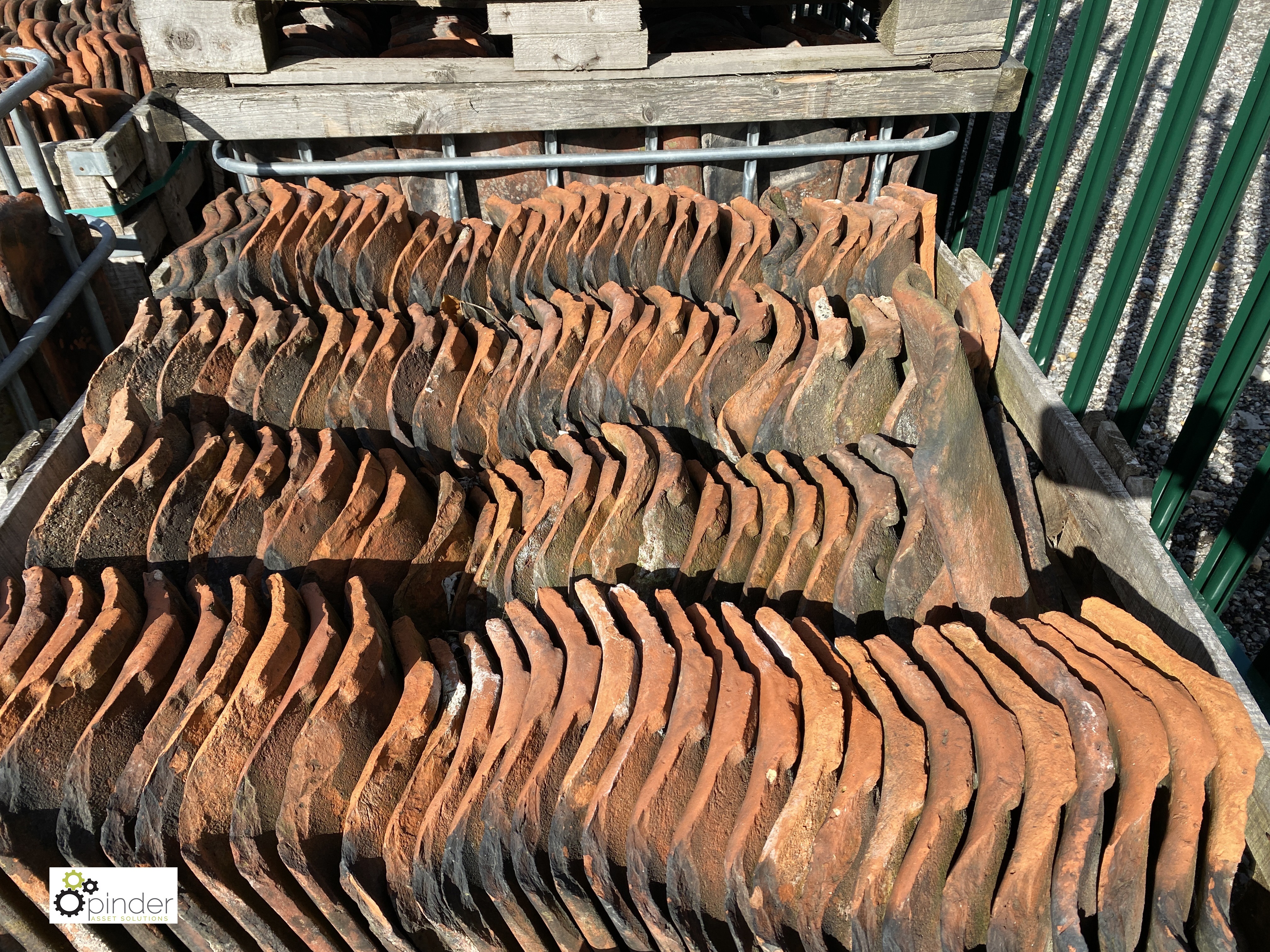 A large quantity reclaimed old English Pantiles, to 4 crates - Image 10 of 12