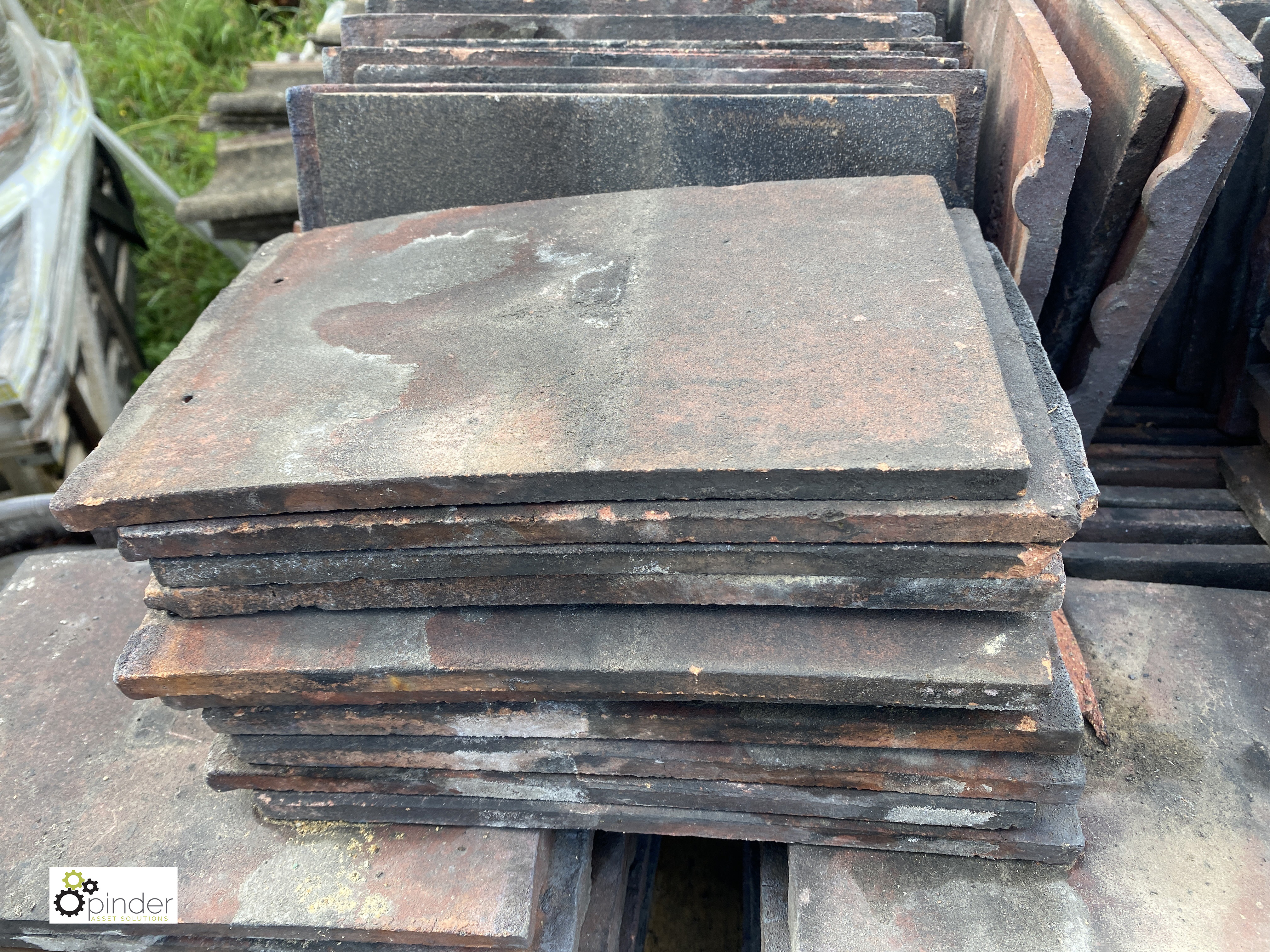 A large quantity reclaimed dignus sandstorm Roofing Tiles, to 2 crates and pallet - Image 4 of 7