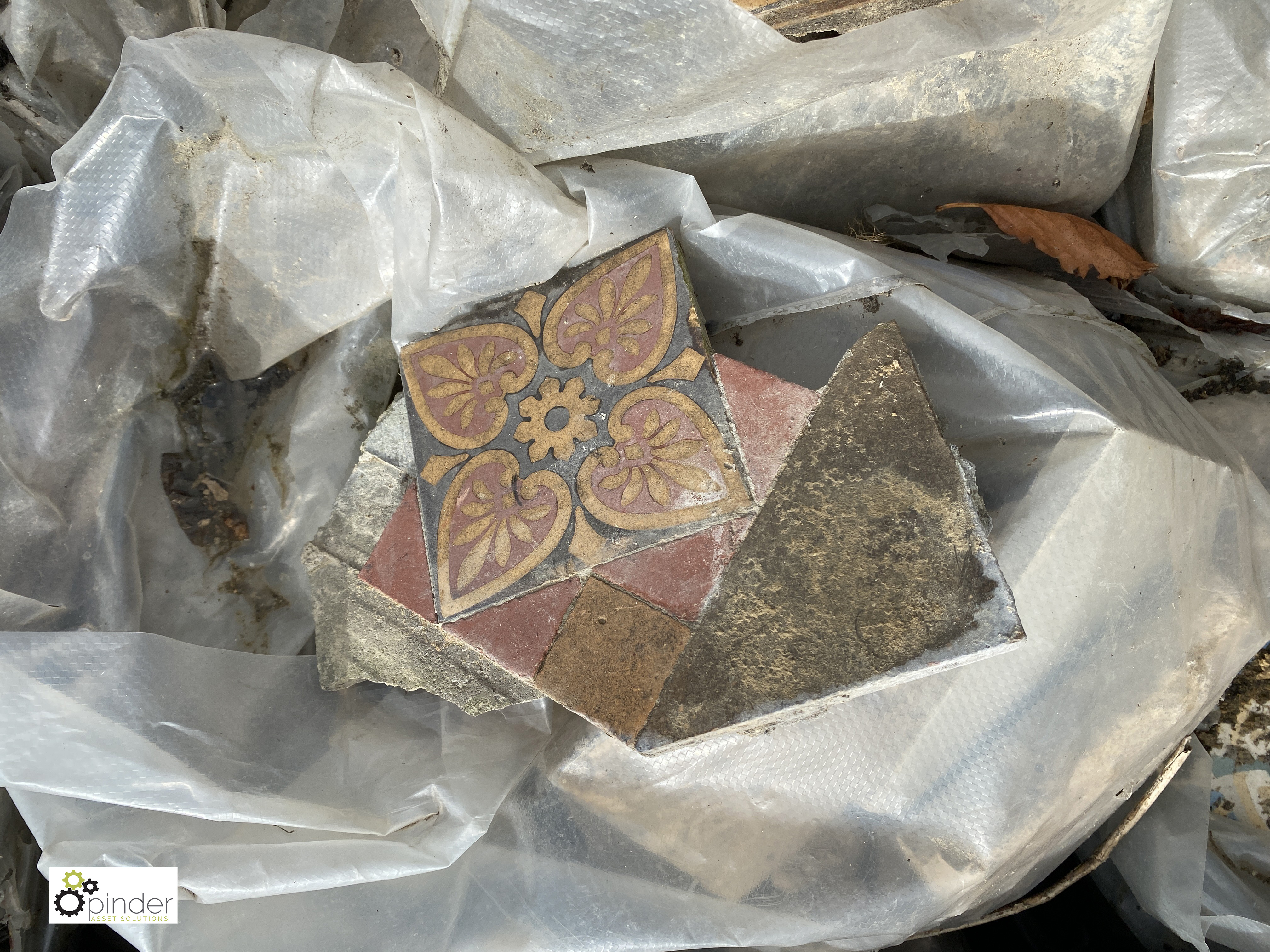 A quantity unrestored Encaustic French/English Floor Tiles, to crate - Image 4 of 8