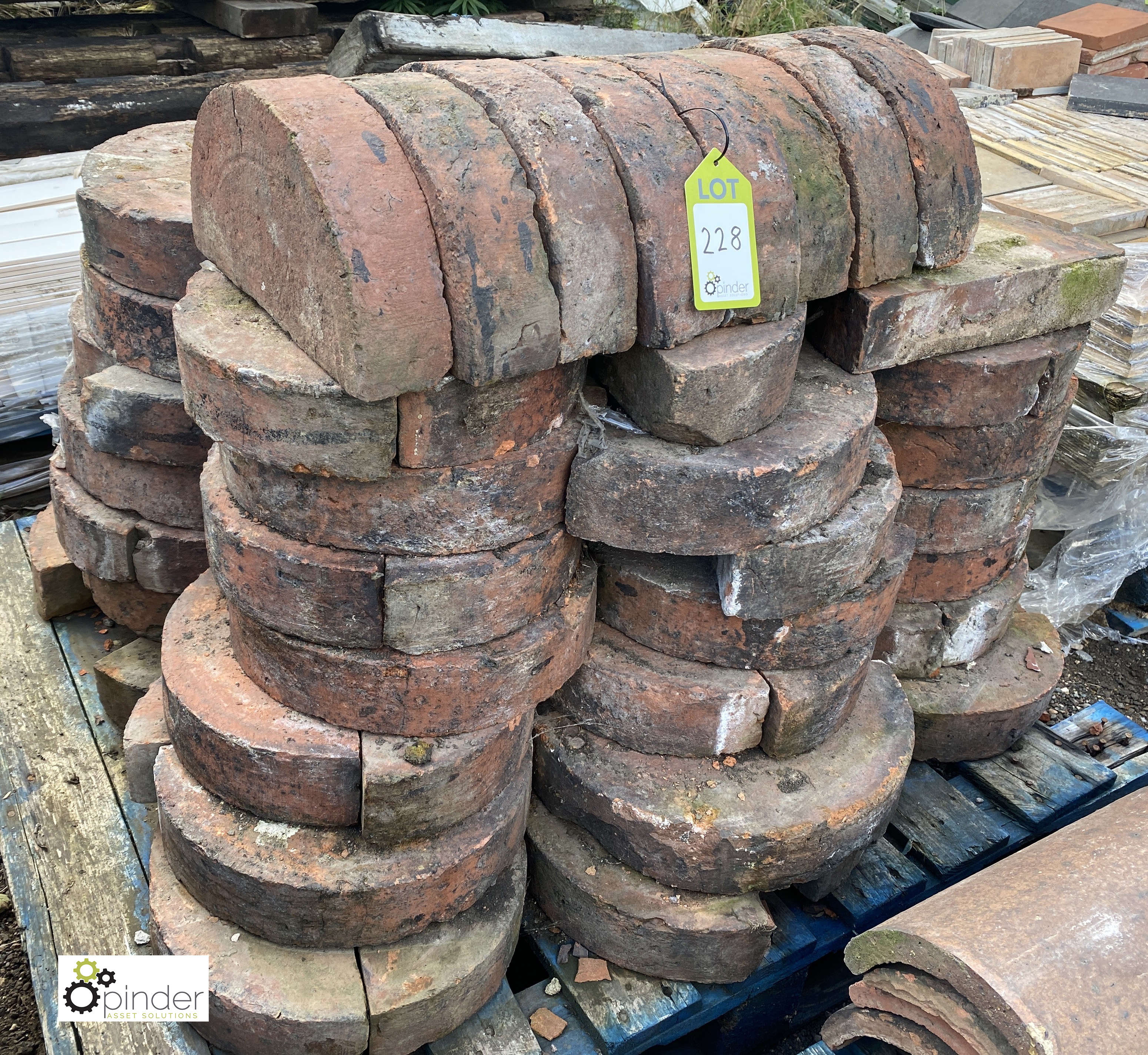 Approx. 85 reclaimed half round Coping Bricks, 7in high x 13in wide x 3in thick