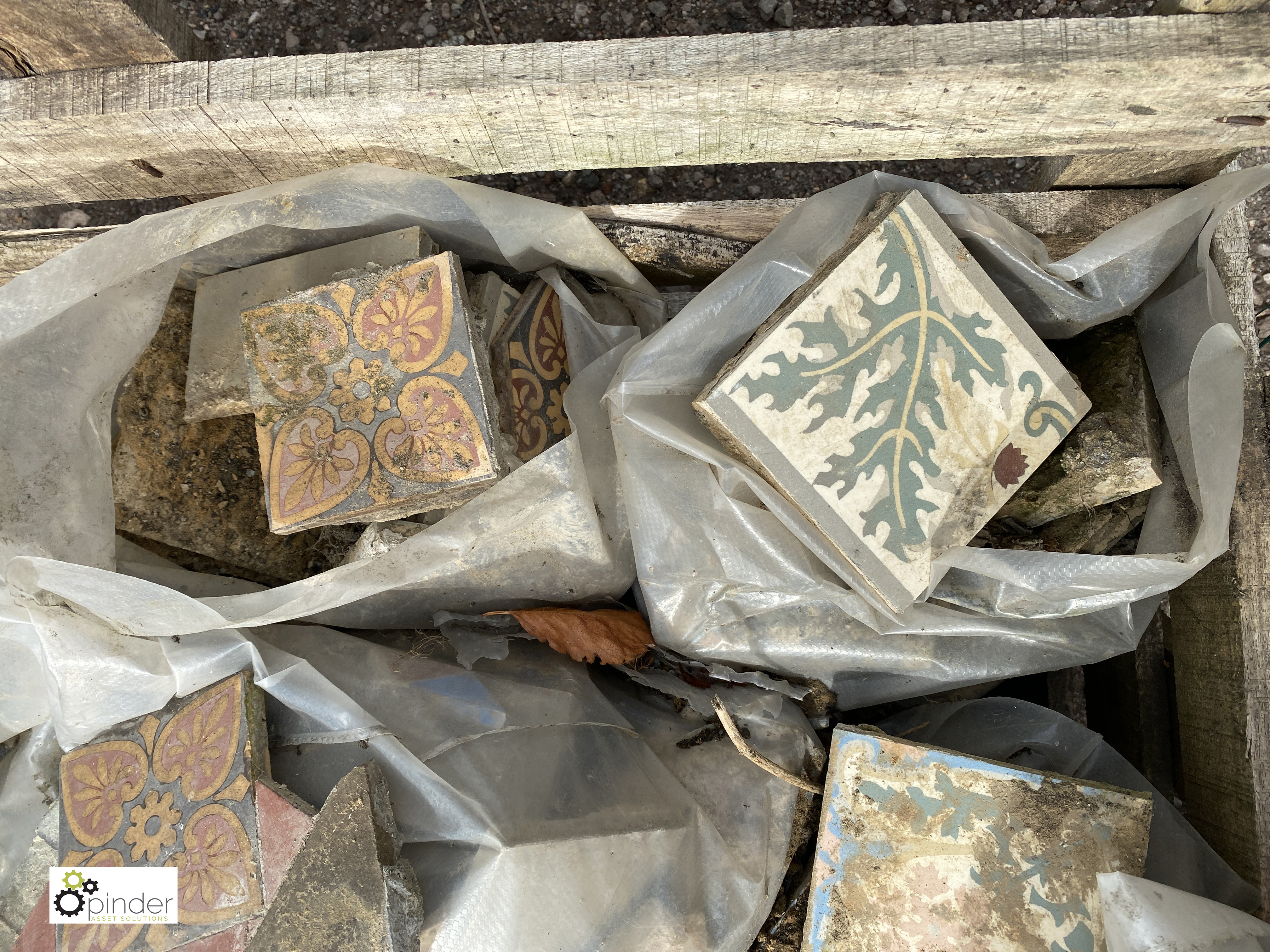 A quantity unrestored Encaustic French/English Floor Tiles, to crate - Image 5 of 8