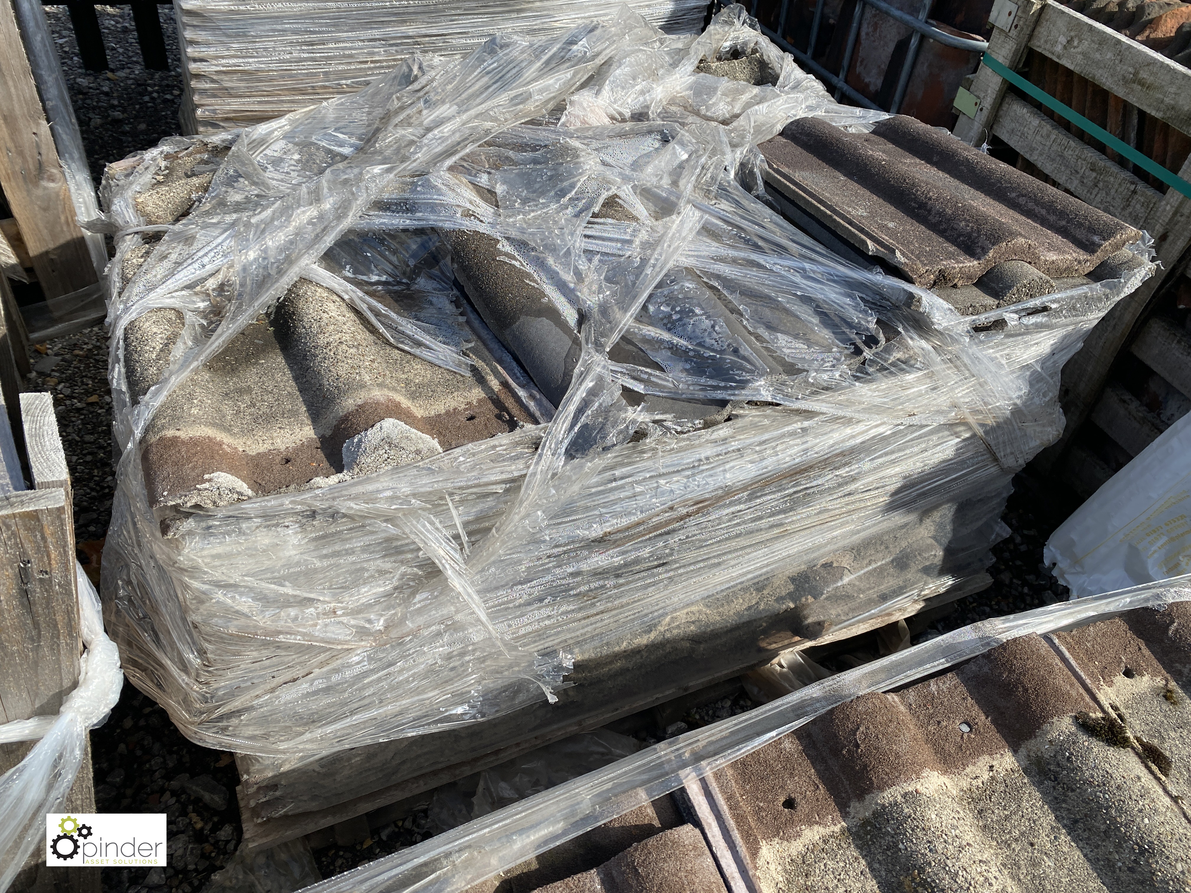 A large quantity reclaimed concrete Roof Tiles, to 3 crates - Image 6 of 7