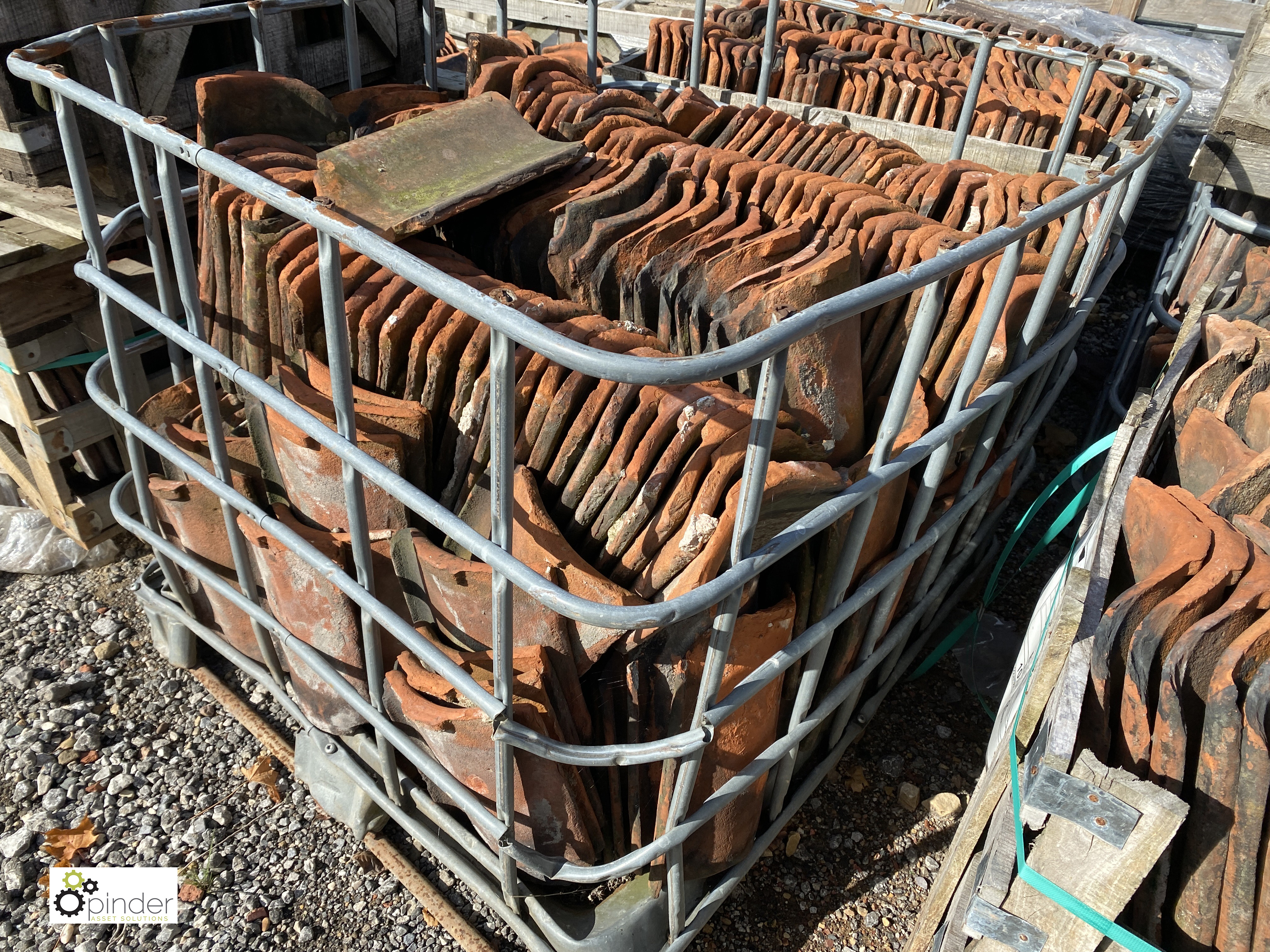 A large quantity reclaimed old English Pantiles, to 4 crates - Image 7 of 12