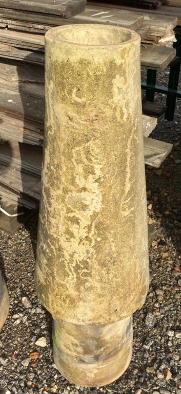 A buff reclaimed Marconi Chimney Pot, 1000mm high - Image 3 of 5