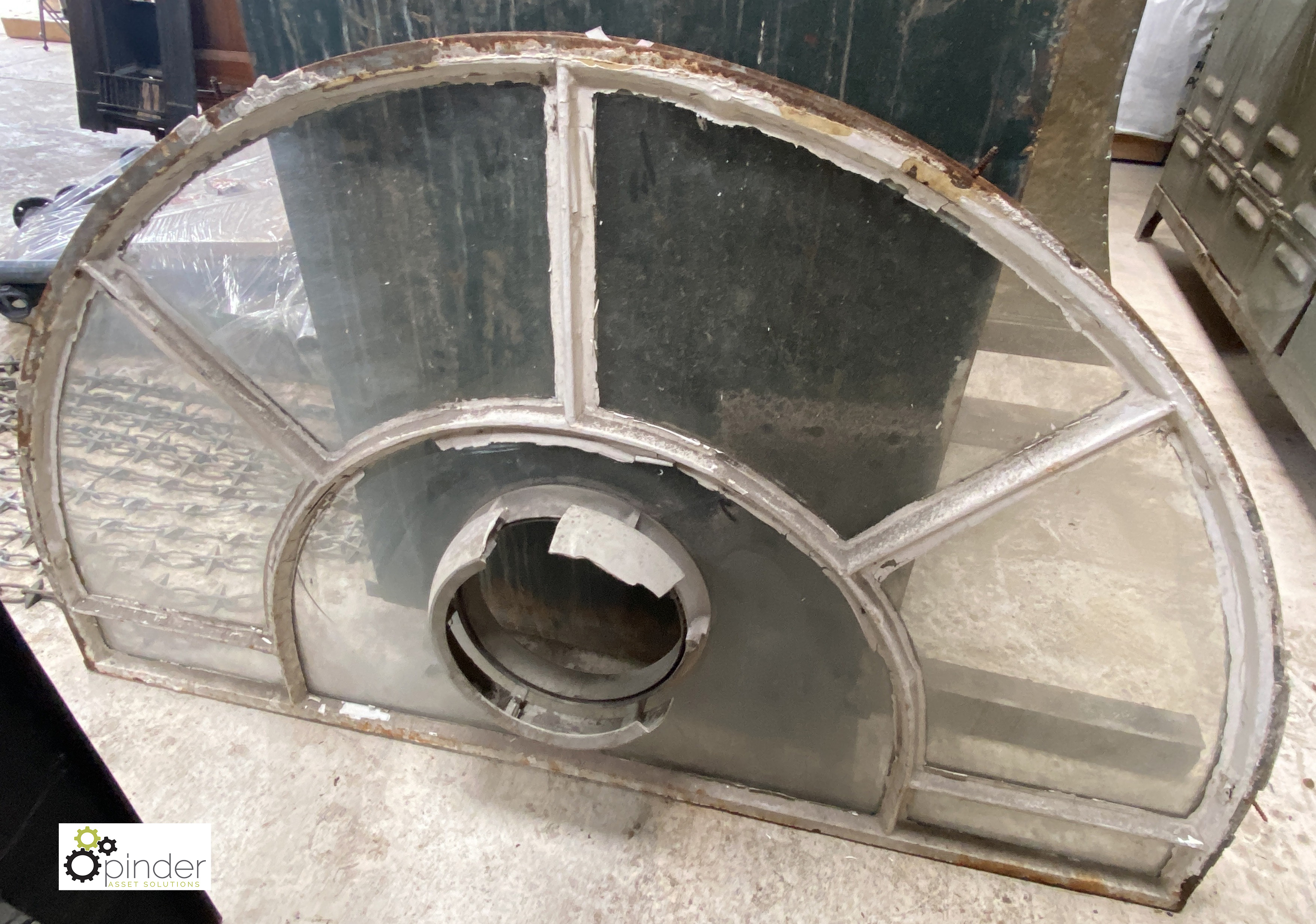 A steel Arched Window, with single glazed glass, 830mm high x 1400mm wide - Image 2 of 4