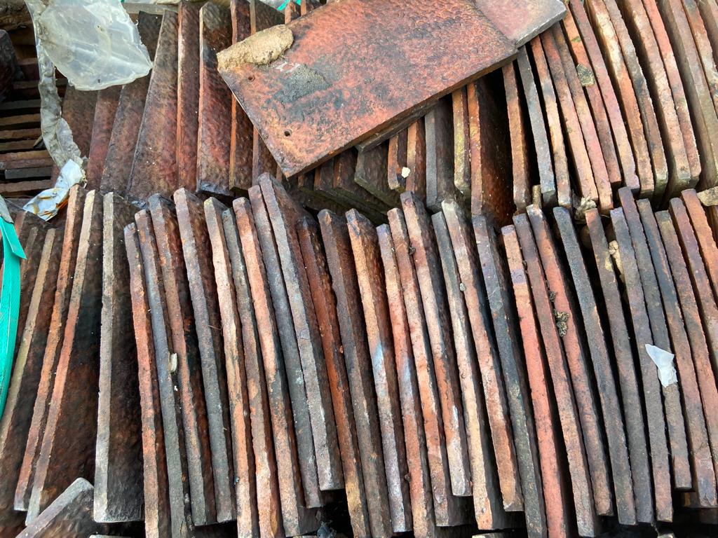 A quantity reclaimed rosemary style Roof Tiles, 10 - Image 3 of 5